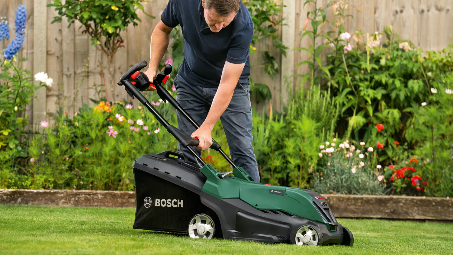 Bosch Akku-Rasenmäher AdvancedRotak 36 V 44 cm Schnittbreite inkl. Akku & Ladegerät