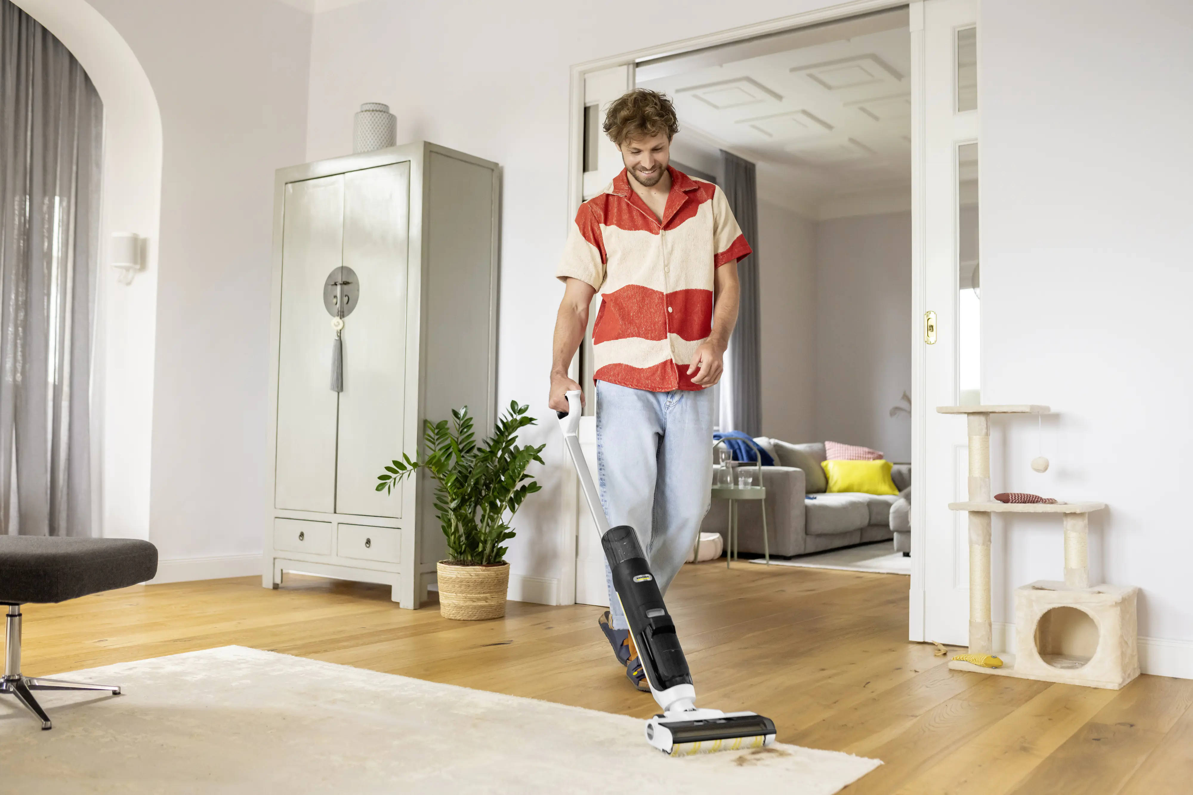 Kärcher Saugwischer FCV 3 mit Xtra!Clean 3in1 Saugen, Wischen, Trocknen Kärcher Saugwischer FCV 3 mit Xtra!Clean 3in1 Saugen, Wischen, Trocknen