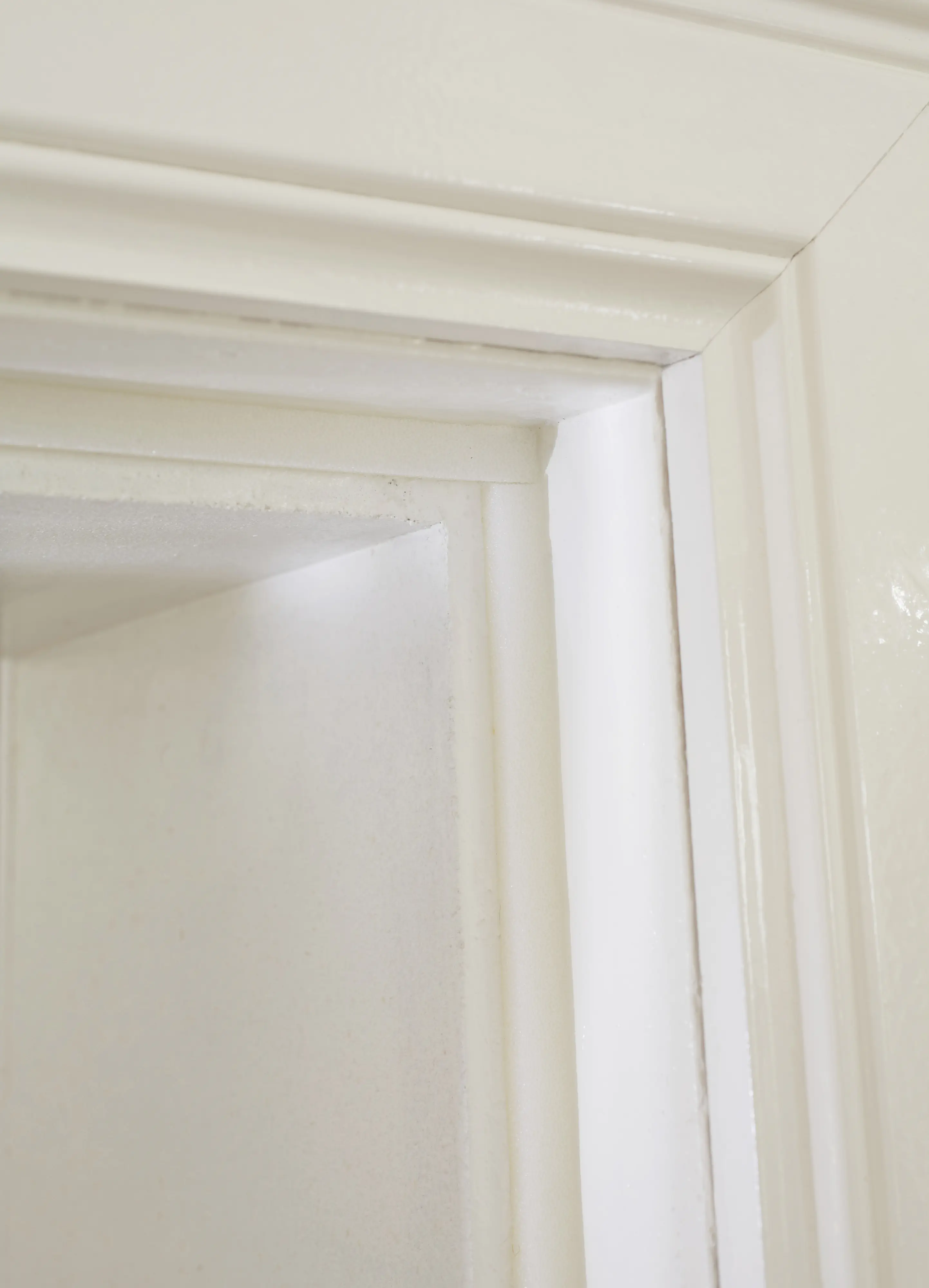 tesa Insulation Schaumstoff-Dichtung Universal 6 m, weiß