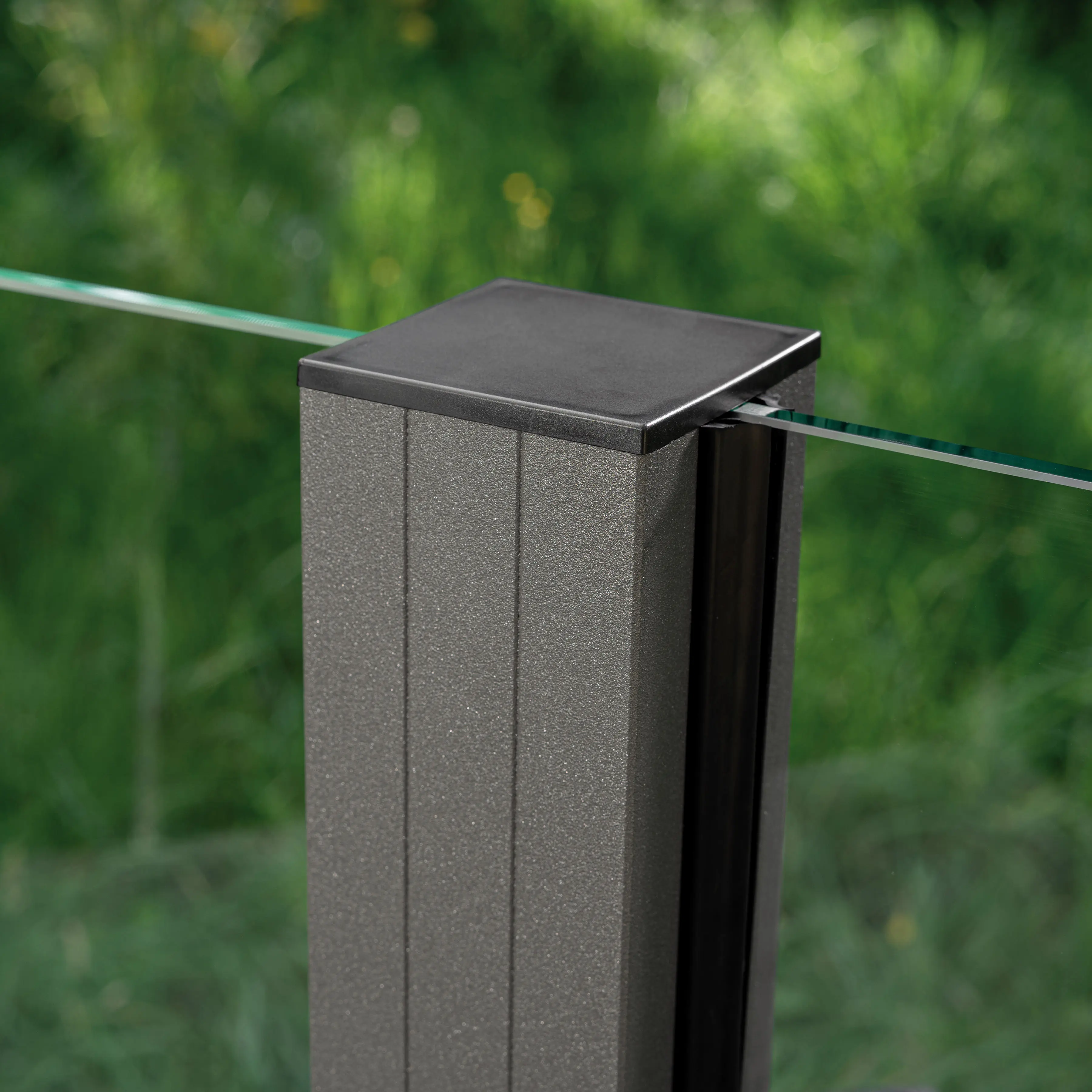 Ambiente Glaszaun Grundset Klarglas 187 x 107,2 cm grau Ambiente Glaszaun Grundset Klarglas 187 x 107,2 cm grau