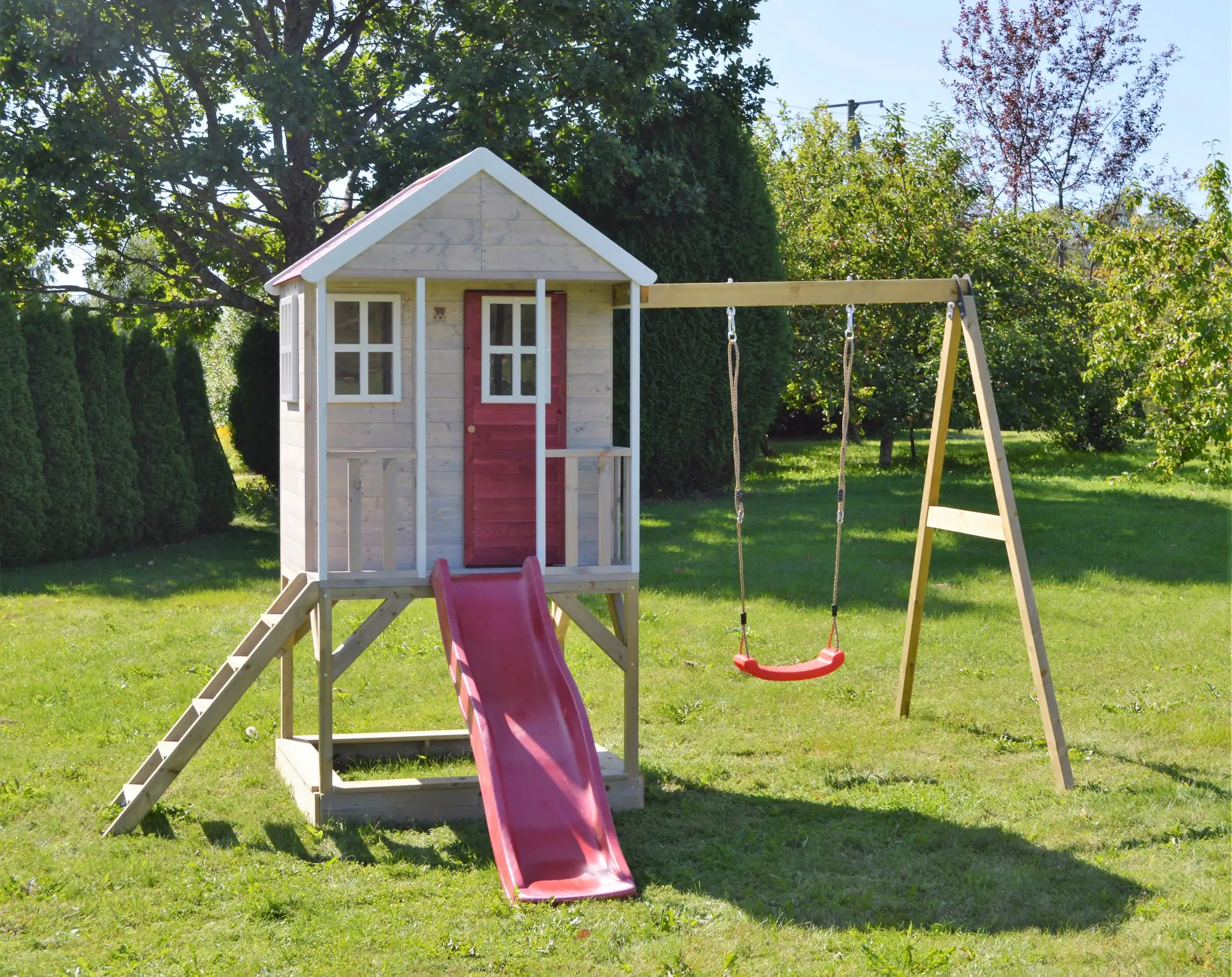 Wendi Toys Kinderspielhaus Alpaka Spielturm inkl. Veranda, Schaukel & Rutsche Wendi Toys Kinderspielhaus Alpaka Spielturm inkl. Veranda, Schaukel & Rutsche
