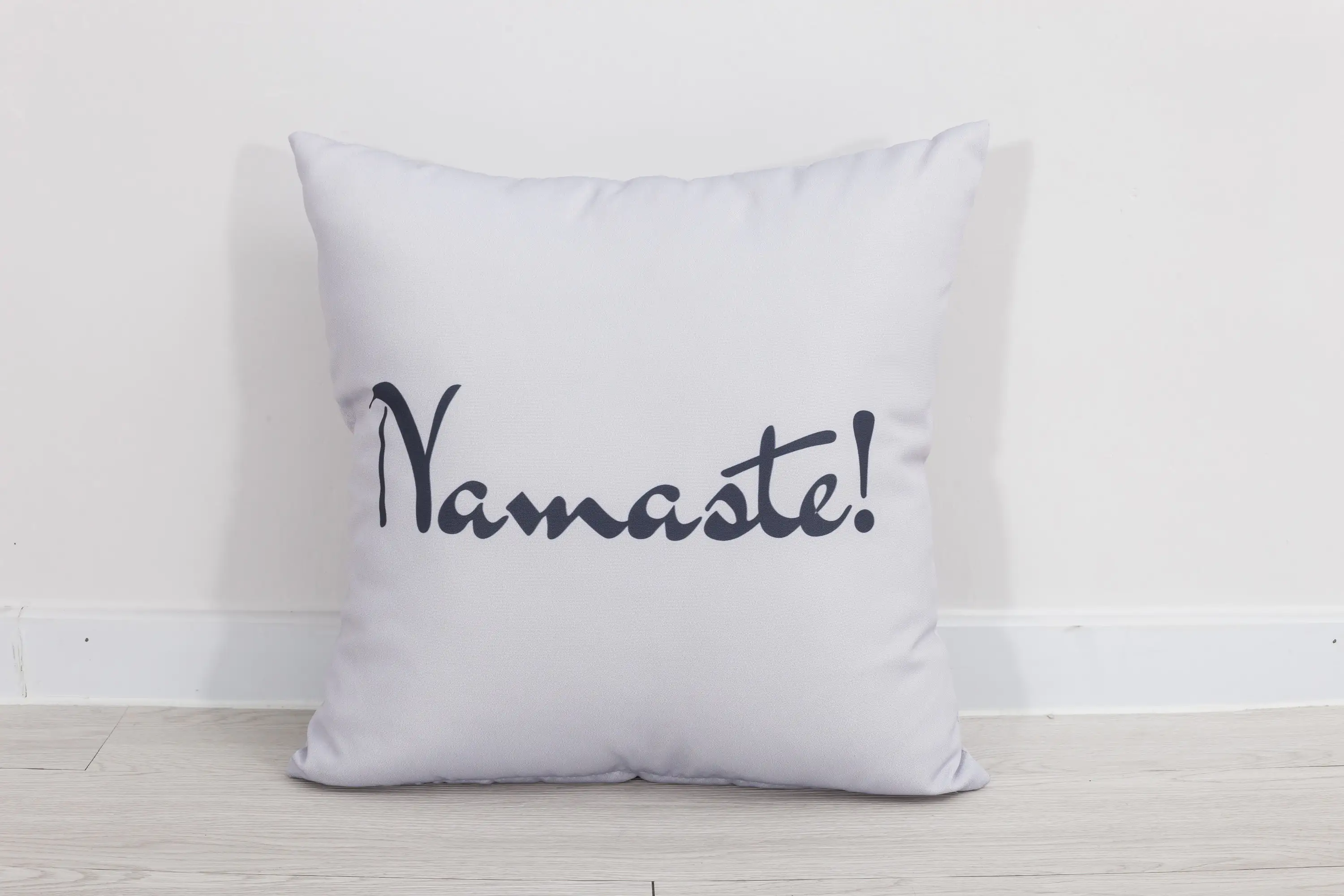 4333692035613_2 Primaster Wendekissen Namaste 45 x 45 cm, grau