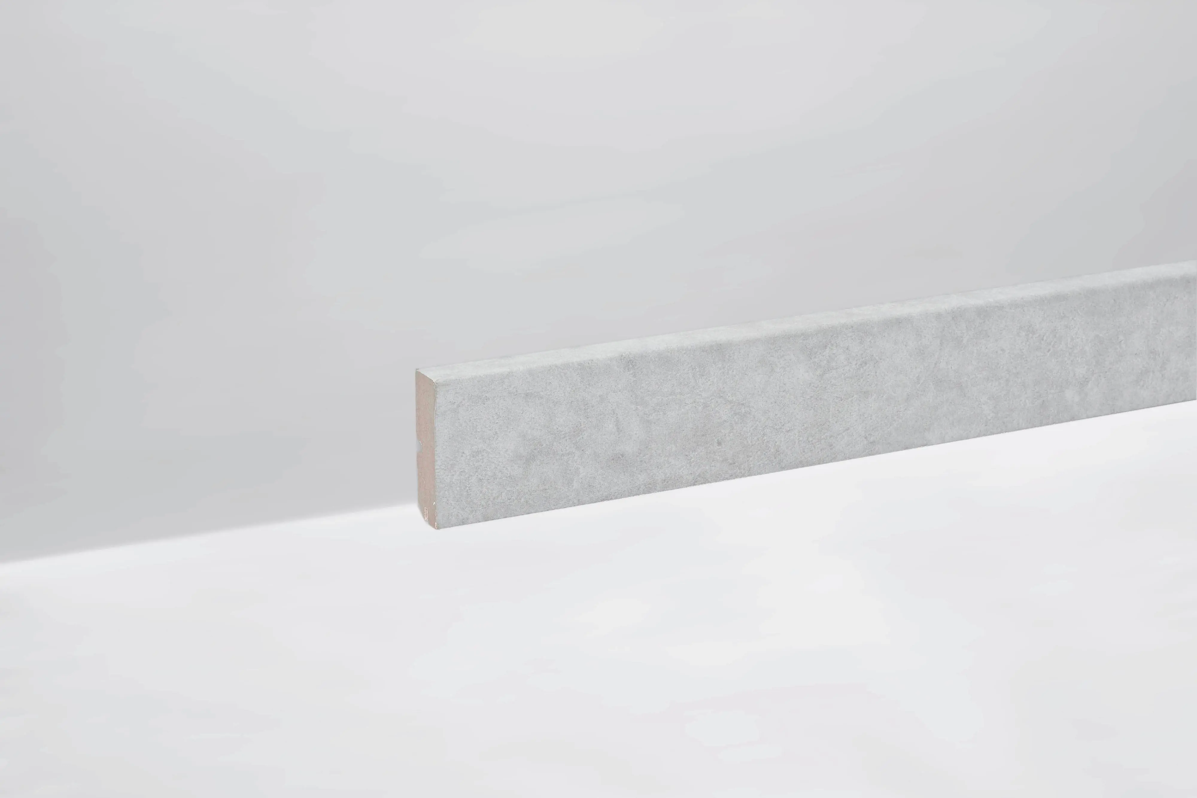 Classen Clip-Fußleiste 240 cm 65 x 18 mm Estrich weiß