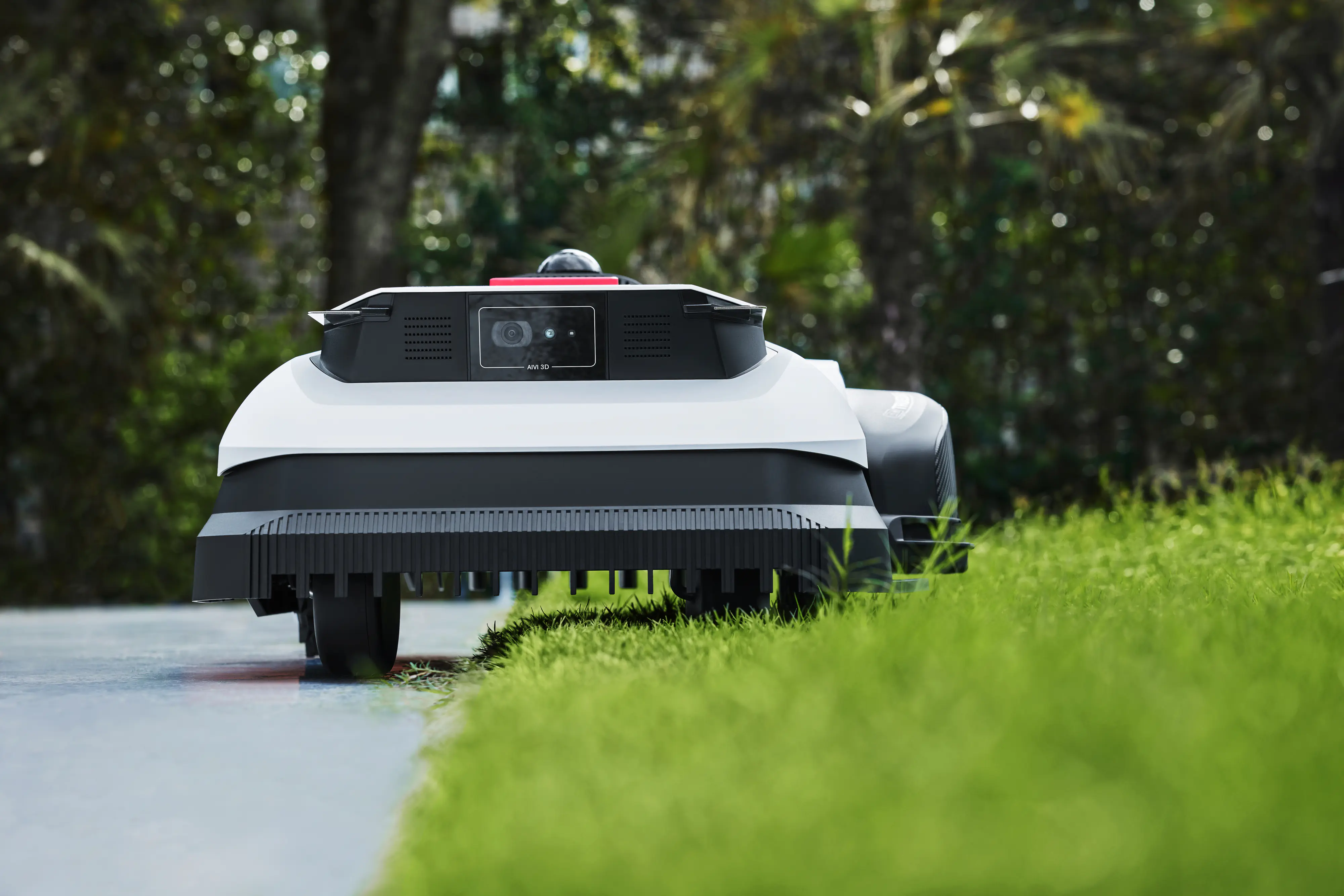 ECOVACS Mähroboter GOAT A3000 LiDAR Pro - 33 cm Schnittbreite 3000 m² 32 V