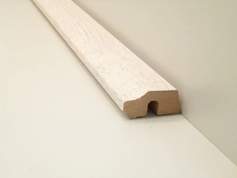 B.S. Bauprogramm Deckenabschlußleiste 260 cm 36 x 17 mm Altholz weiß