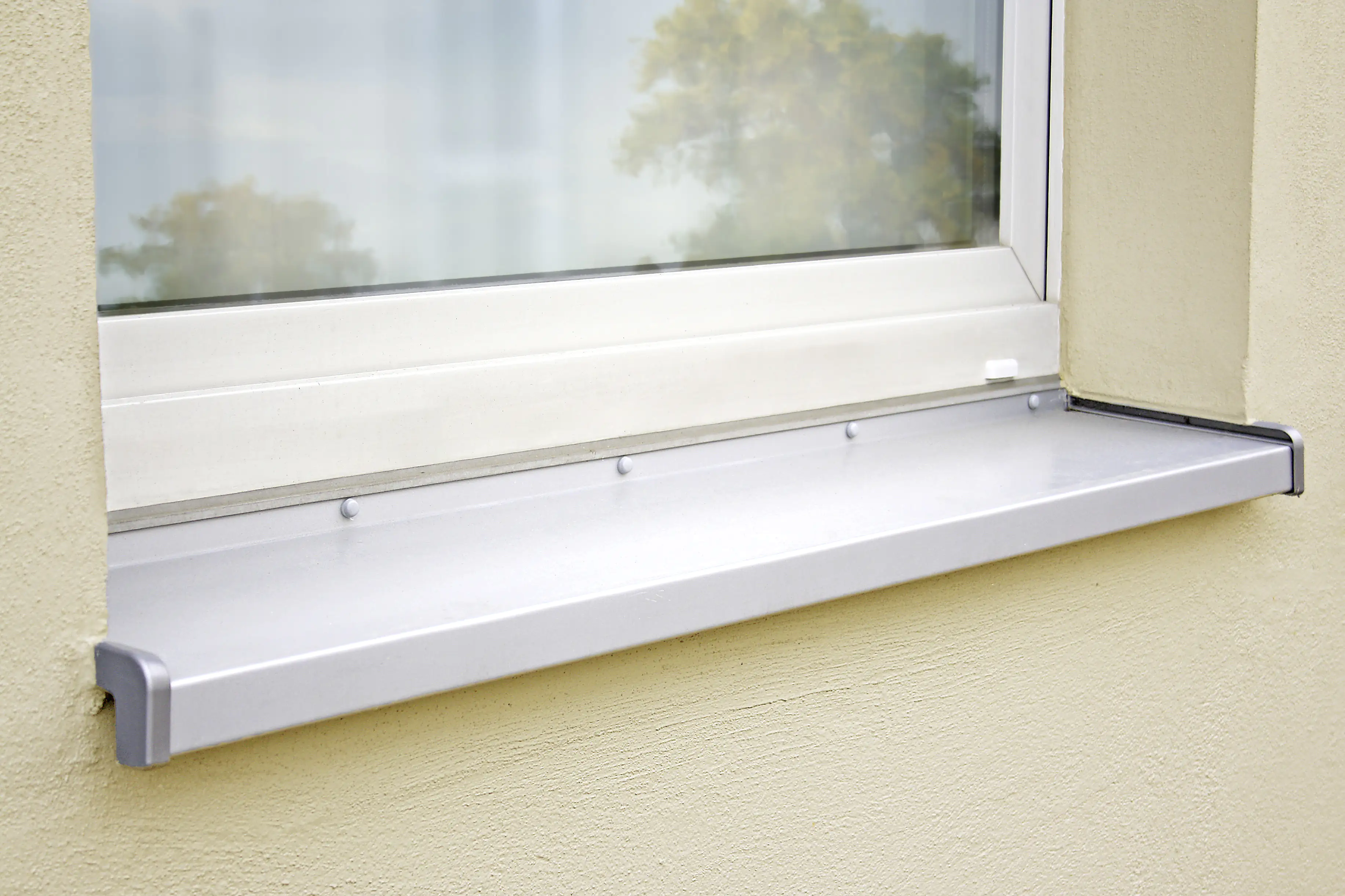 4260036898521_2874605 Sarei Fensterblech Aluminium silber Ausladung 300 mm Länge 3000 mm