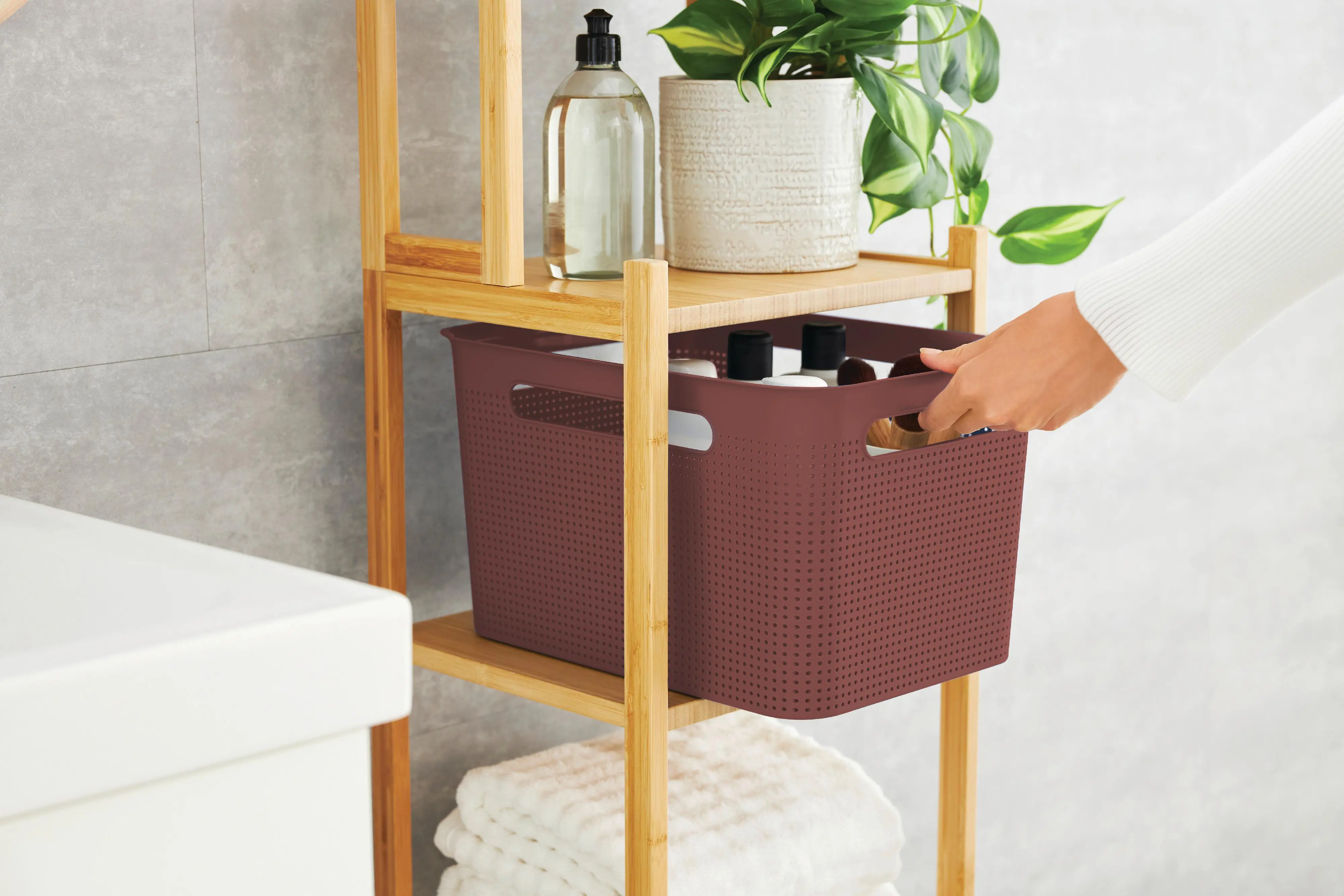 Rotho Wäschebox Brisen, 16 l iron rot Rotho Wäschebox Brisen, 16 l iron rot