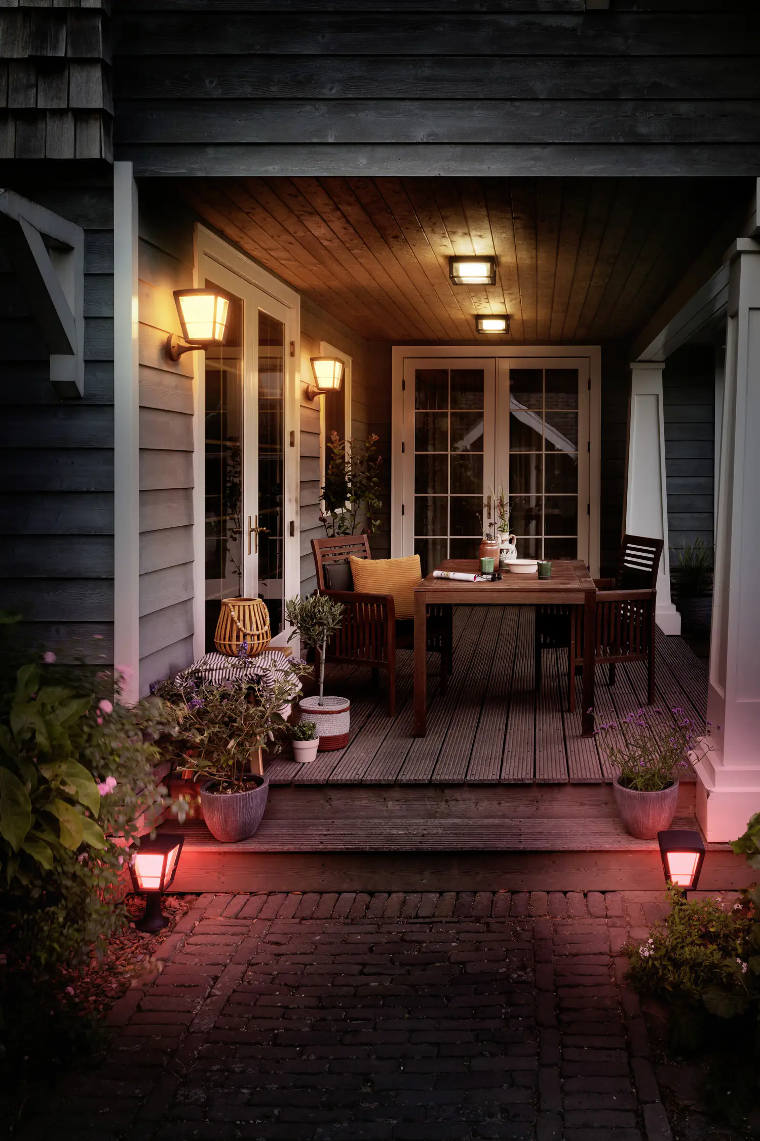 8718696170571_2681884 Philips Hue LED Außen-Wandleuchte White & Color Ambiance Econic Up