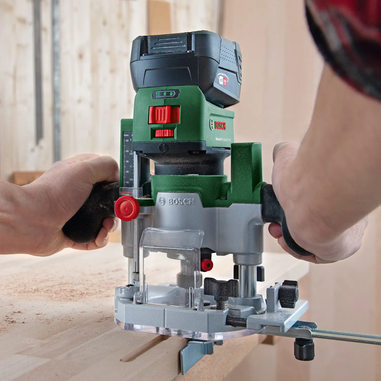 Bosch Akku-Oberfräse Router Combi Set 18V Solo Bosch Akku-Oberfräse Router Combi Set 18V Solo