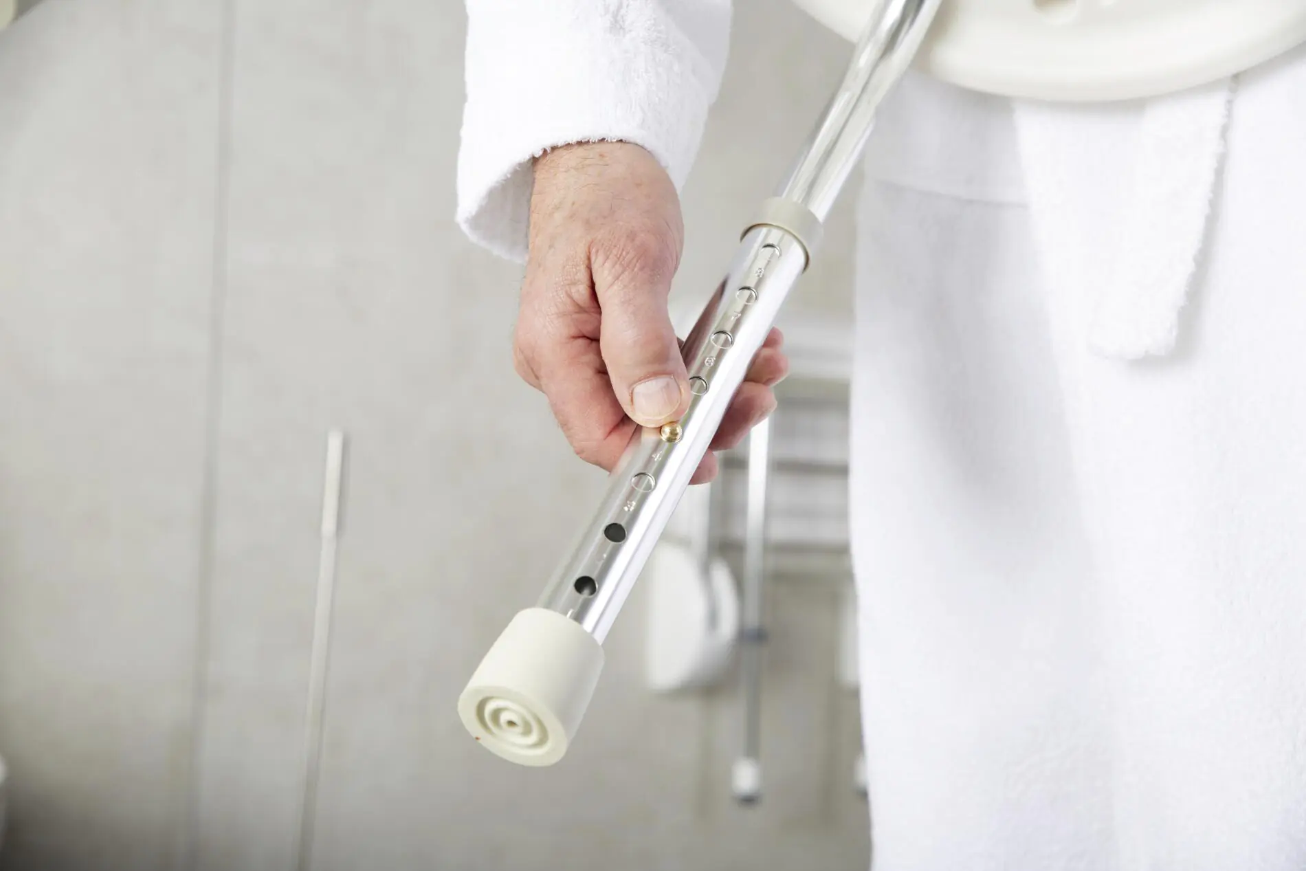 Ridder Bad-Hocker Go, weiß, höhenverstellbar, Aluminium / PE / TPR