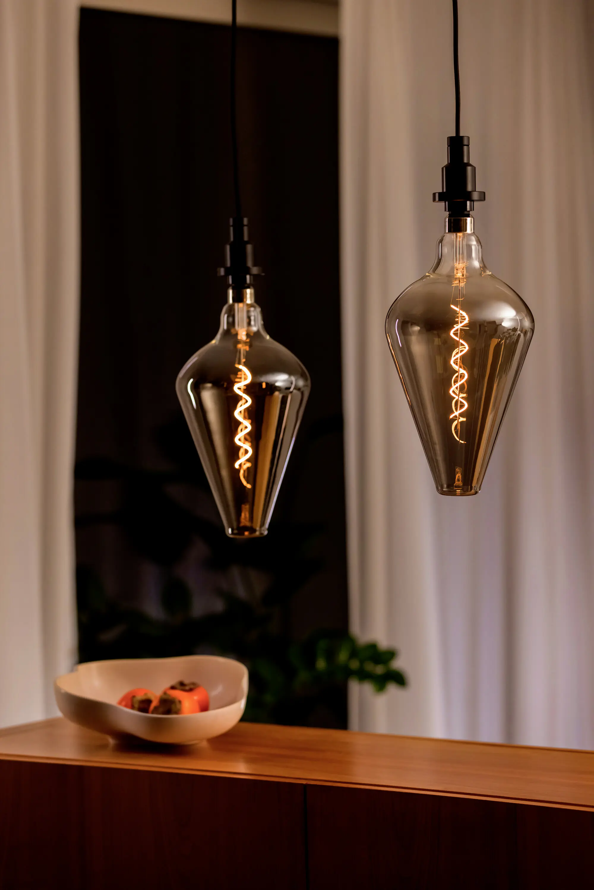 Osram LED Dekoleuchtmittel Kegel E27 4 W warmweiß rauch