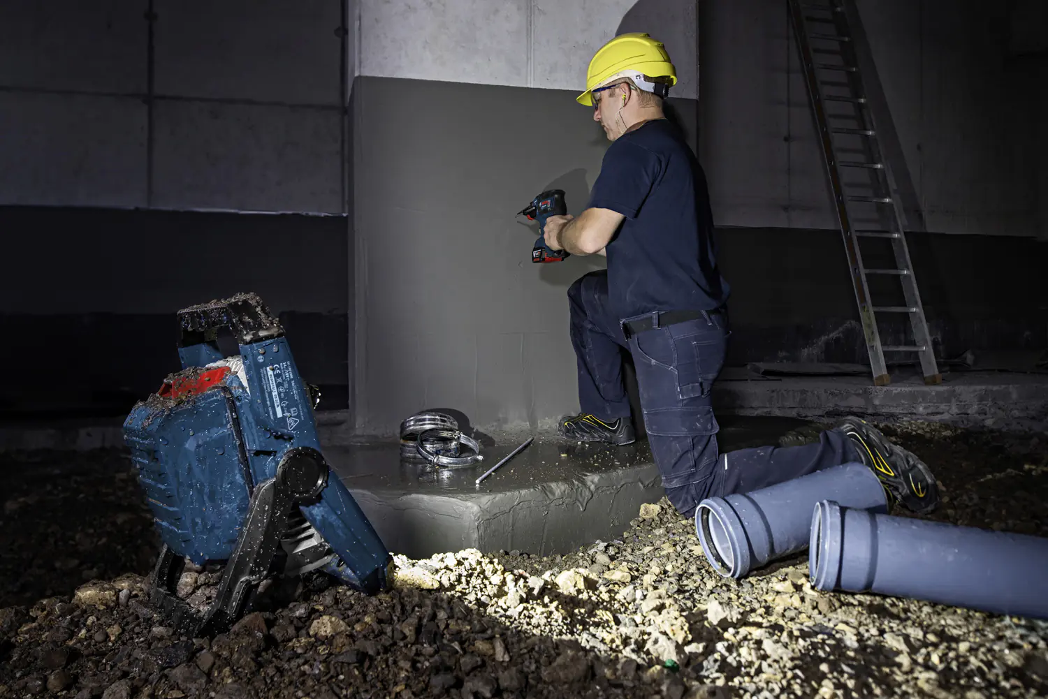 Bosch Professional Akku-Bauleuchte GLI 18V-2200 C Solo im Karton