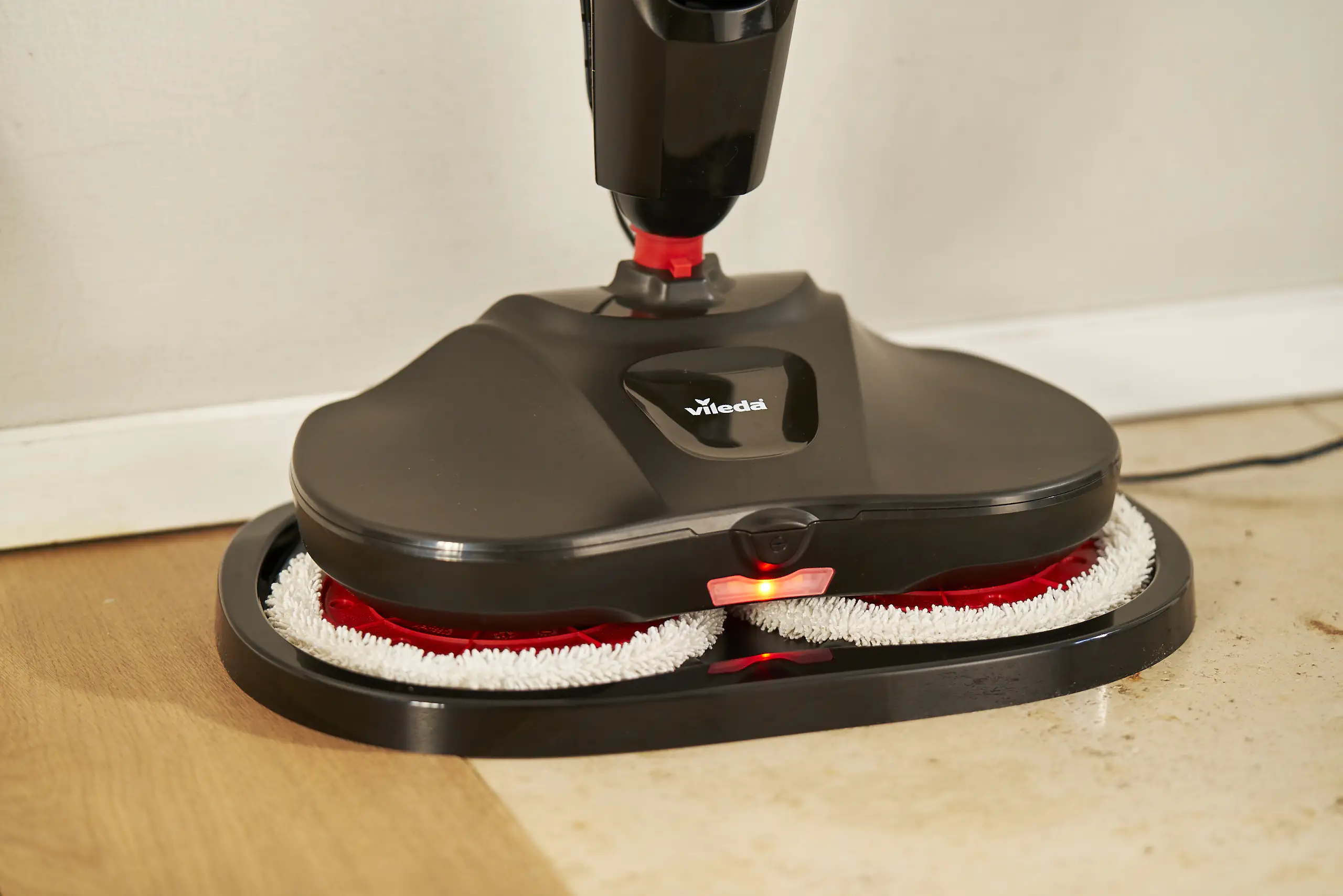 4023103232082_5 Vileda Looper Elektrischer Sprüh-Mop