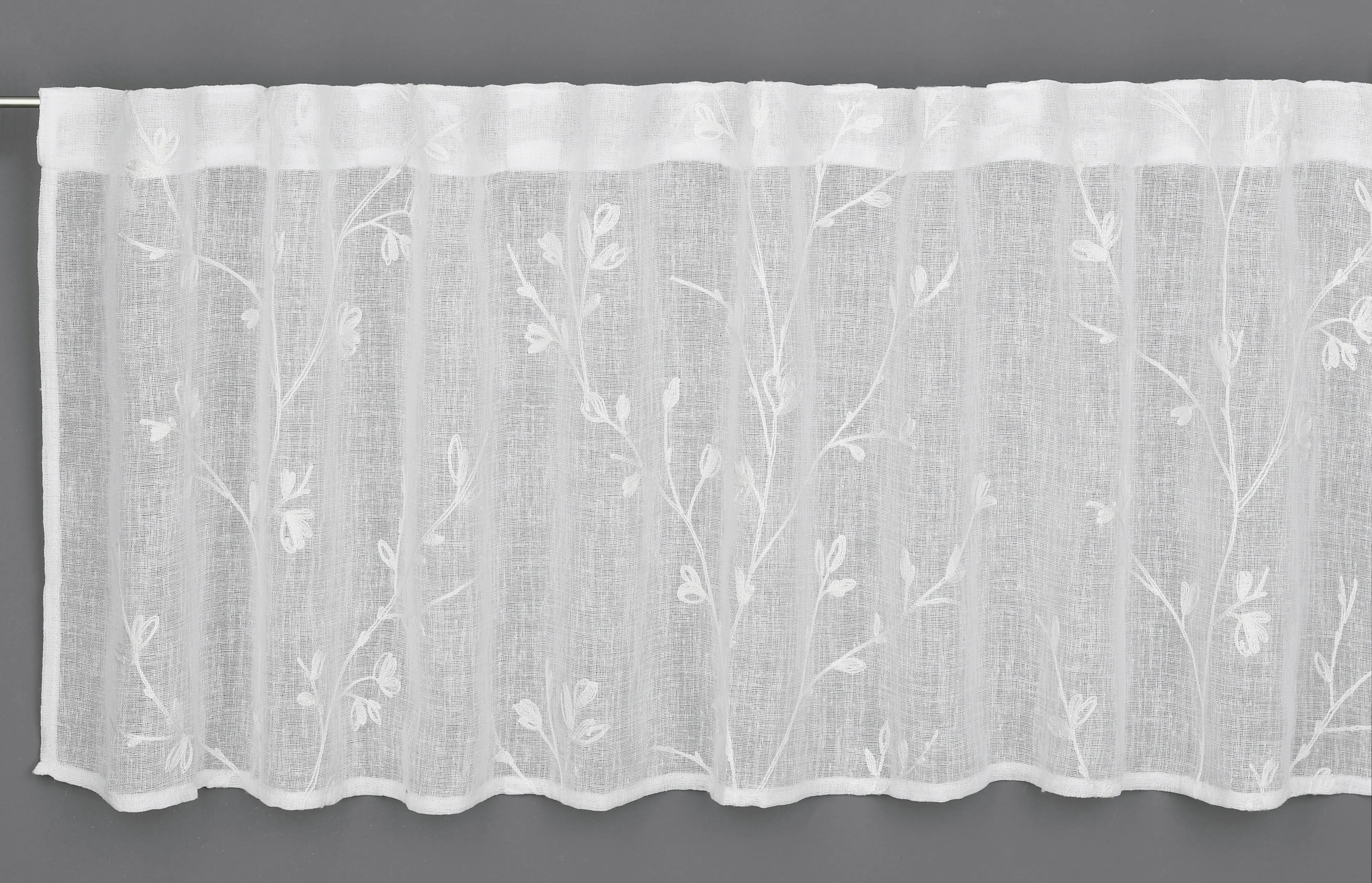 Gardinia Schlaufenpanneau mit Stickerei weiß 140 x 45 cm  Gardinia Schlaufenpanneau mit Stickerei weiß 140 x 45 cm