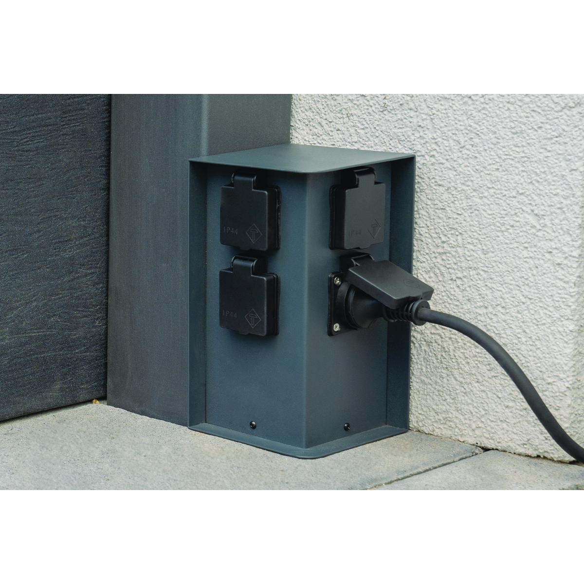 Unitec Gartensäule mit 4 Schutzkontakt-Steckdosen schwarz