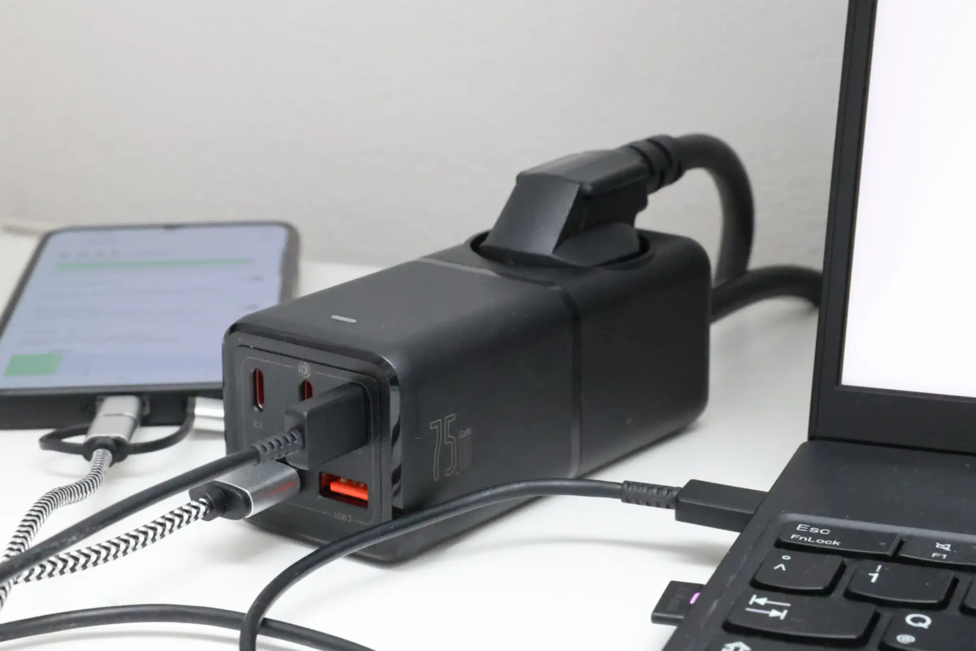 Unitec Tischsteckdose 1-fach inkl. 5x USB A/C 45+30 W 3 m Unitec Tischsteckdose 1-fach inkl. 5x USB A/C 45+30 W 3 m