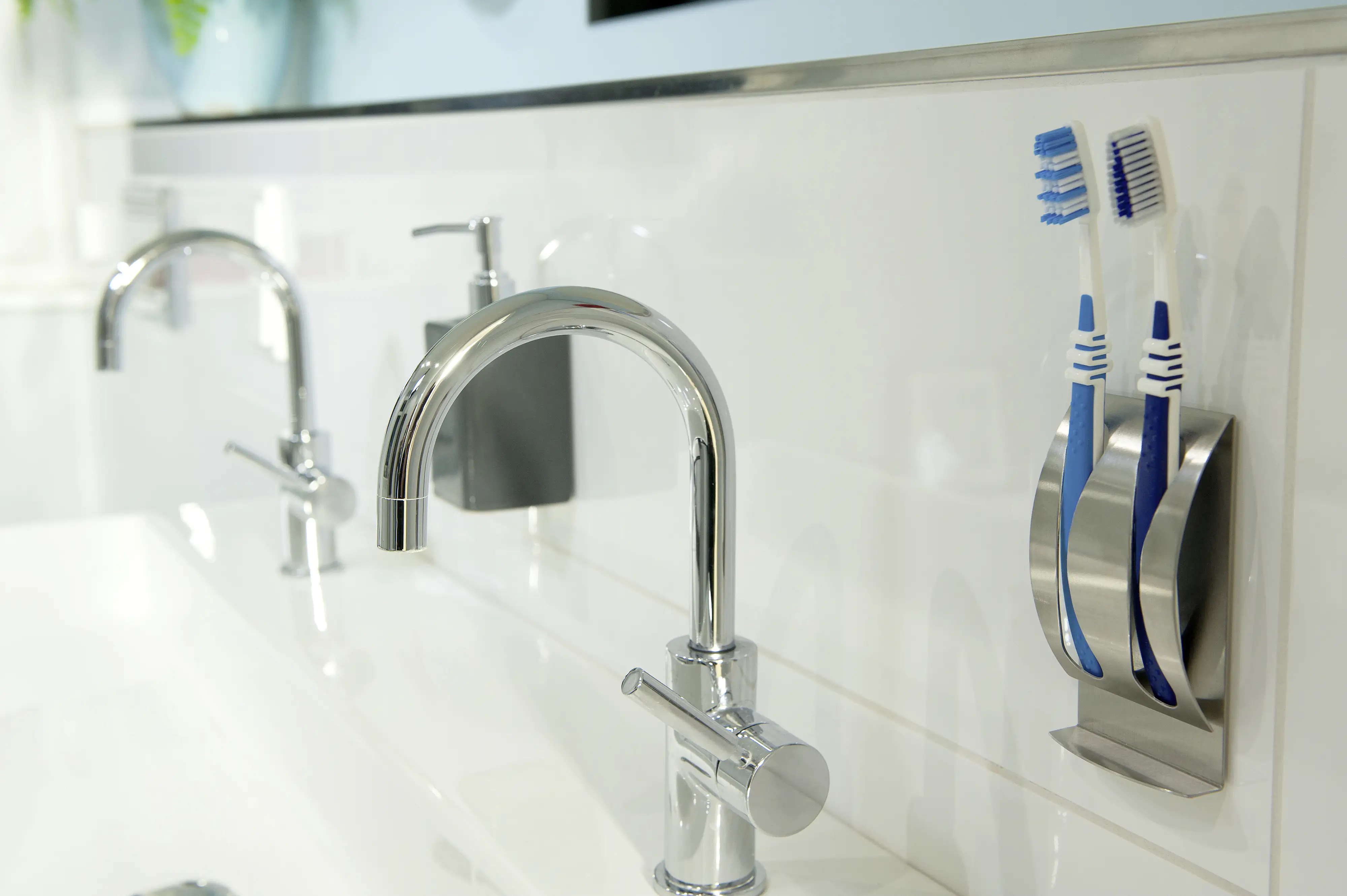 tesa doppelseitiges Montageband Spiegel 1,5 m x 19 mm