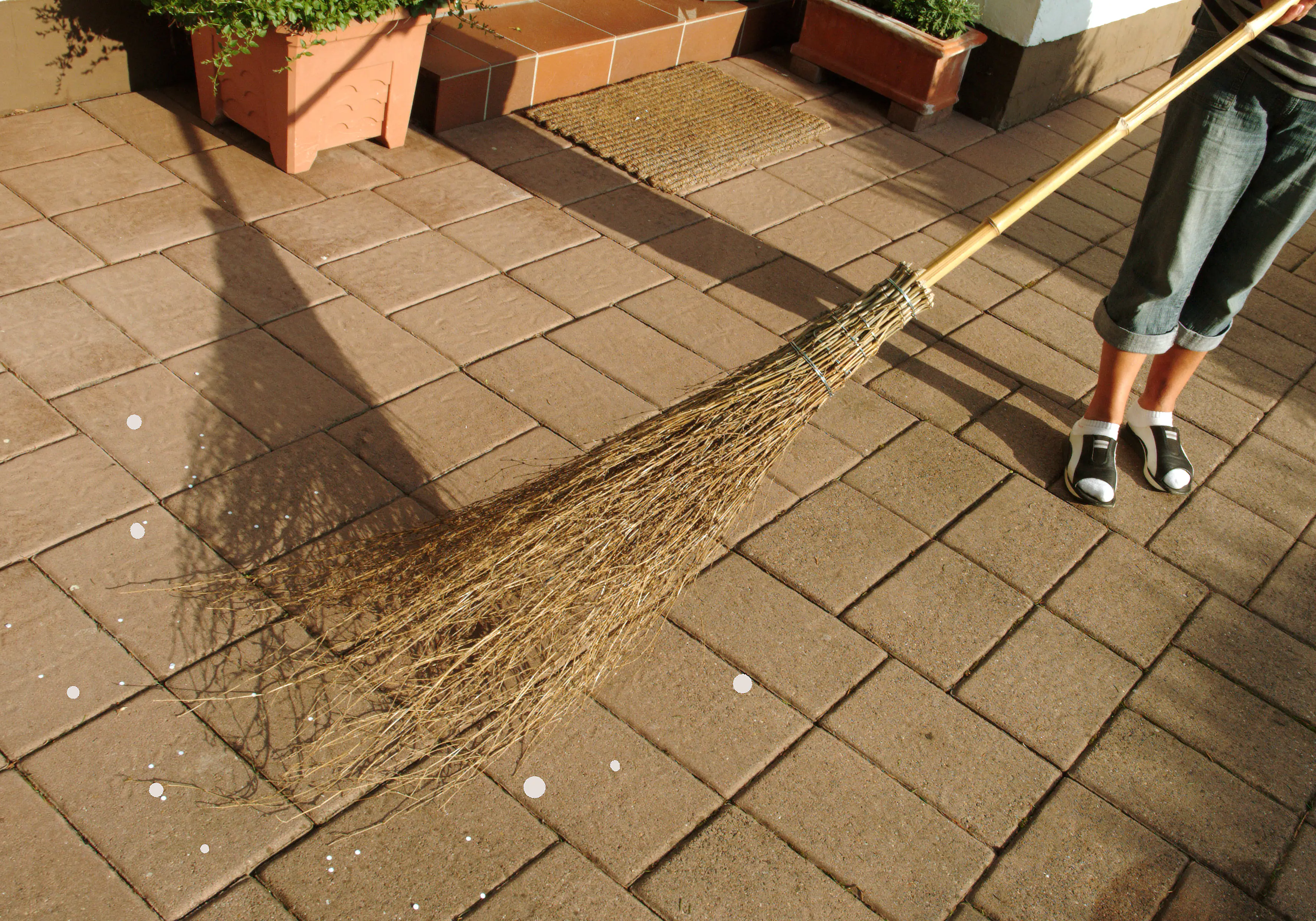 Floraworld Reisigbesen mit Stiel 25 cm Arbeitsbreite