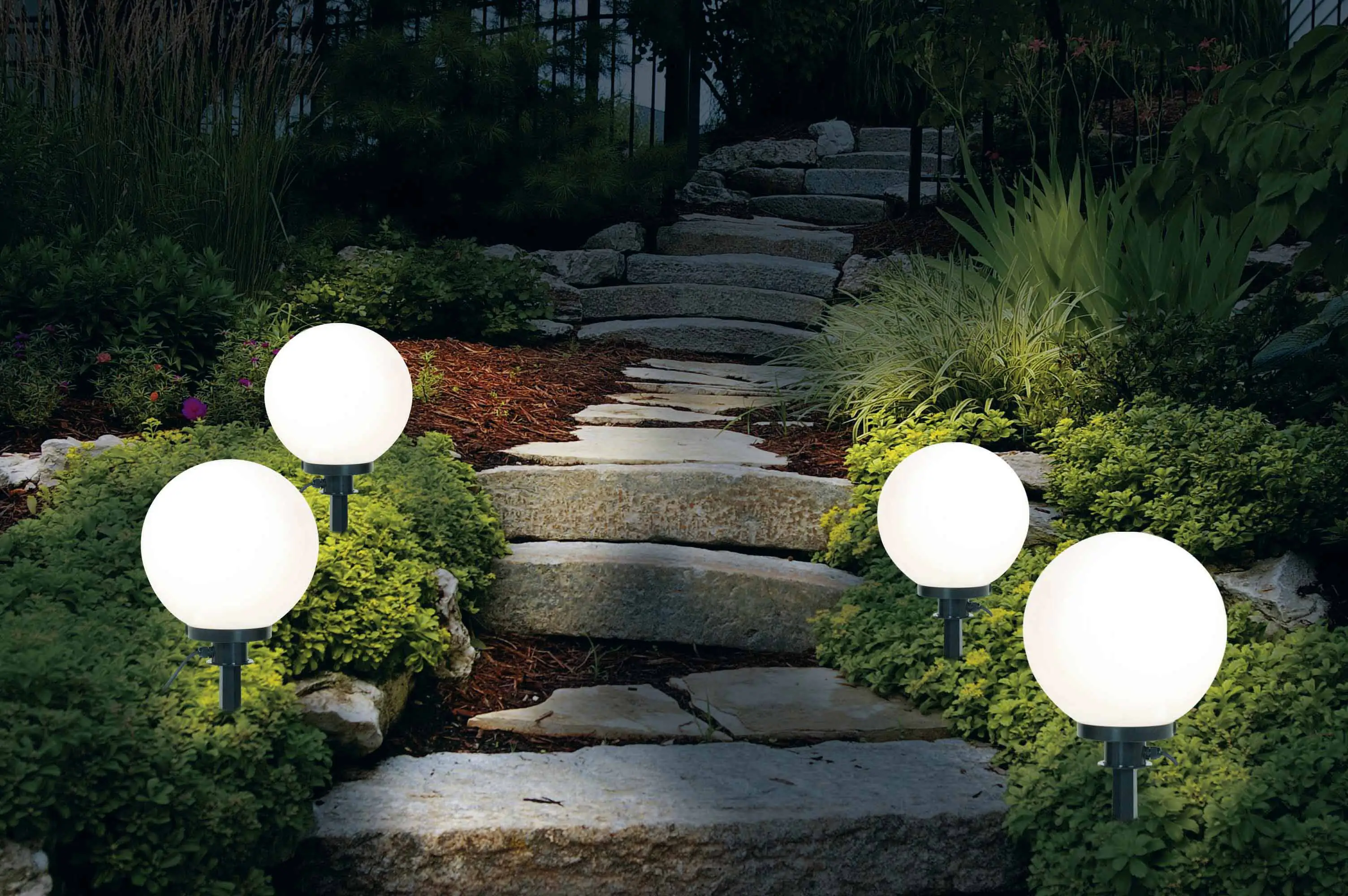 Näve Außen-Kugelerdspieß E27 schwarz