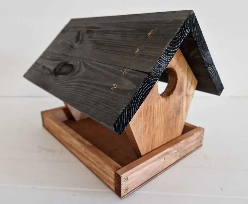 Vogelhaus Leon aus Holz braun