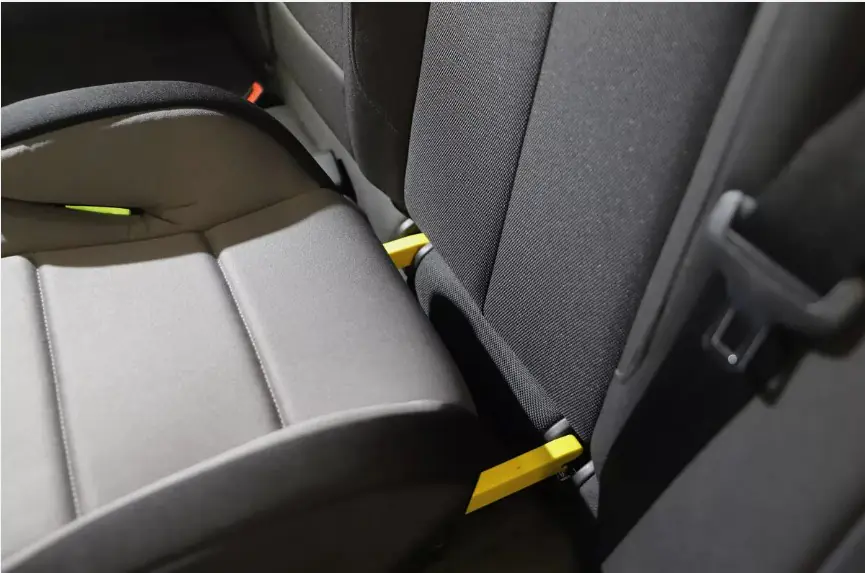 Cartrend Kindersitzerhöhung R129 mit ISOFIX