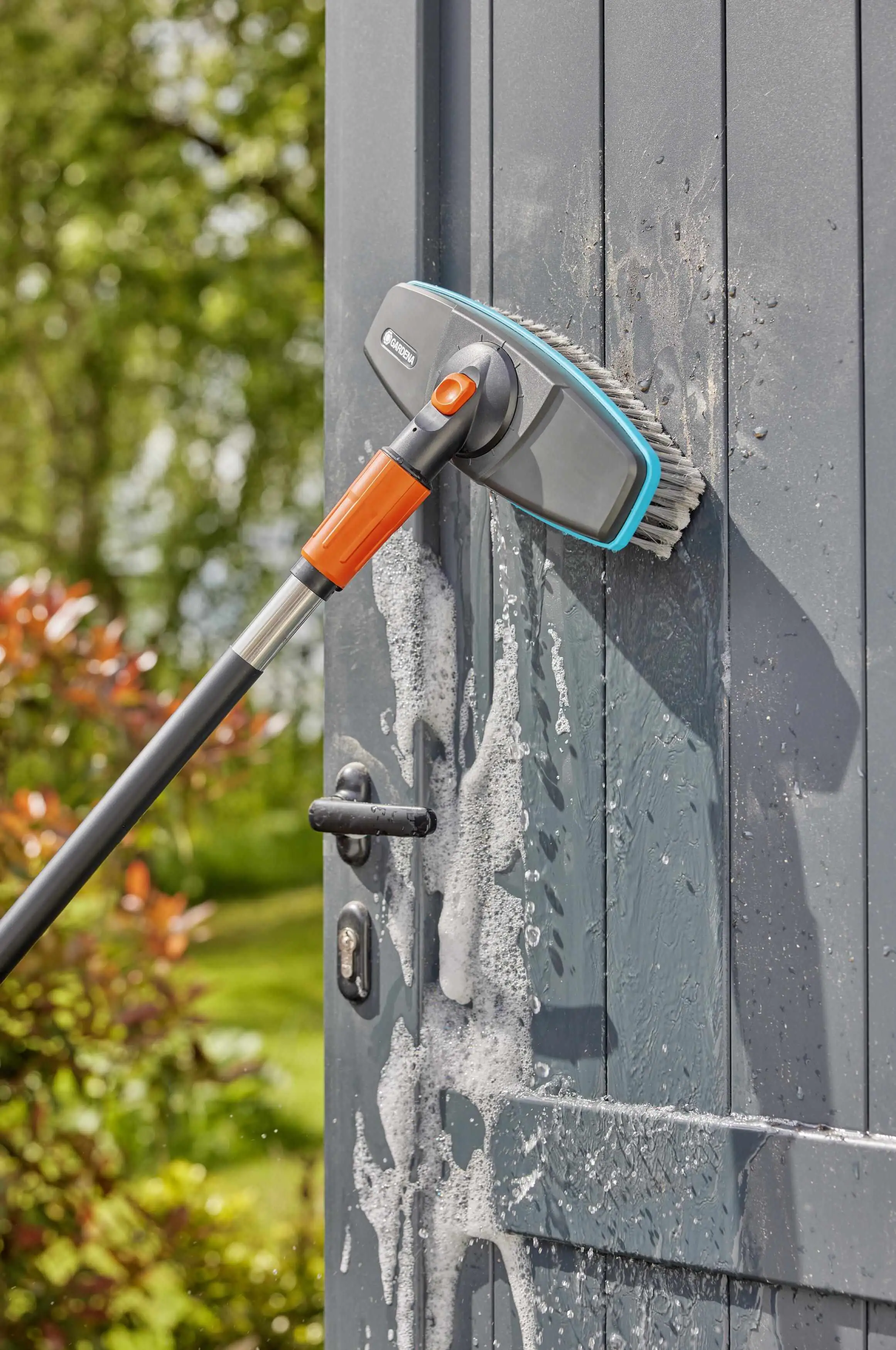 Gardena Cleansystem Wasch-Set mit Stiel S und Bürste soft Gardena Cleansystem Wasch-Set mit Stiel S und Bürste soft