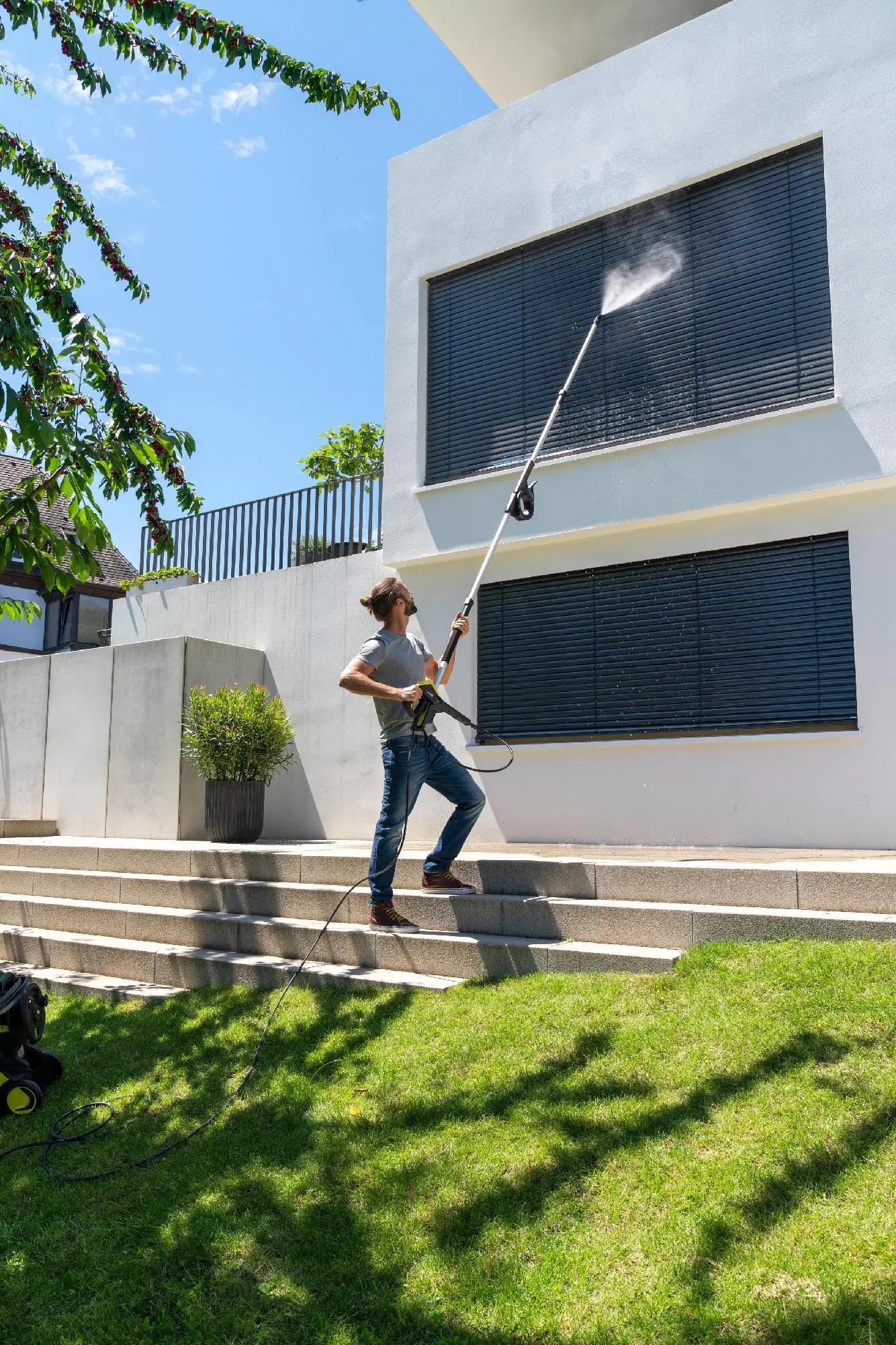 Kärcher Teleskopstrahlrohr TLA4 max. 4 m für K2 - K7 Kärcher Teleskopstrahlrohr TLA4 max. 4 m für K2 - K7