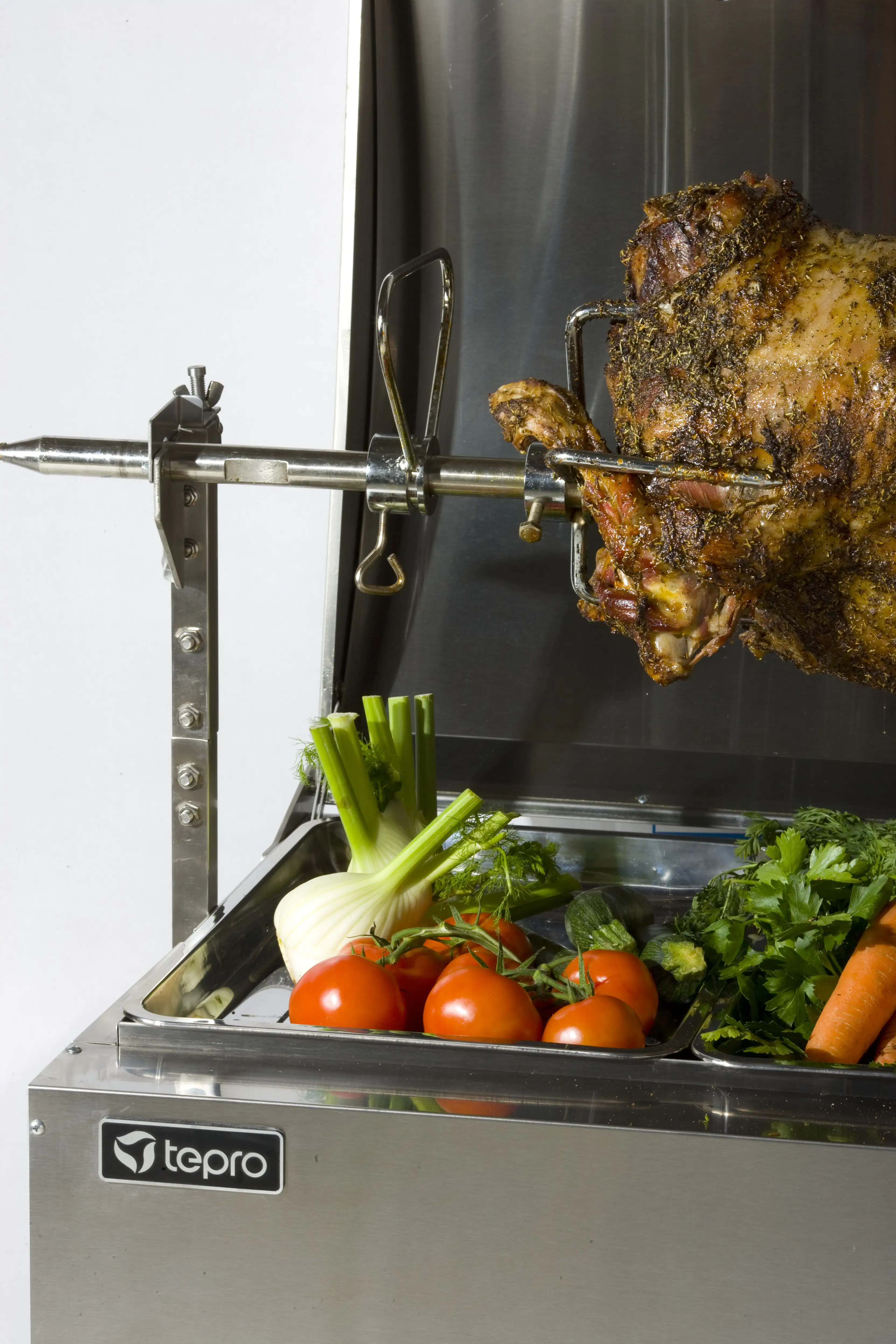 4011964121201_23 Tepro Gasgrill Columbus für Spanferkel, Lamm und Hähnchen
