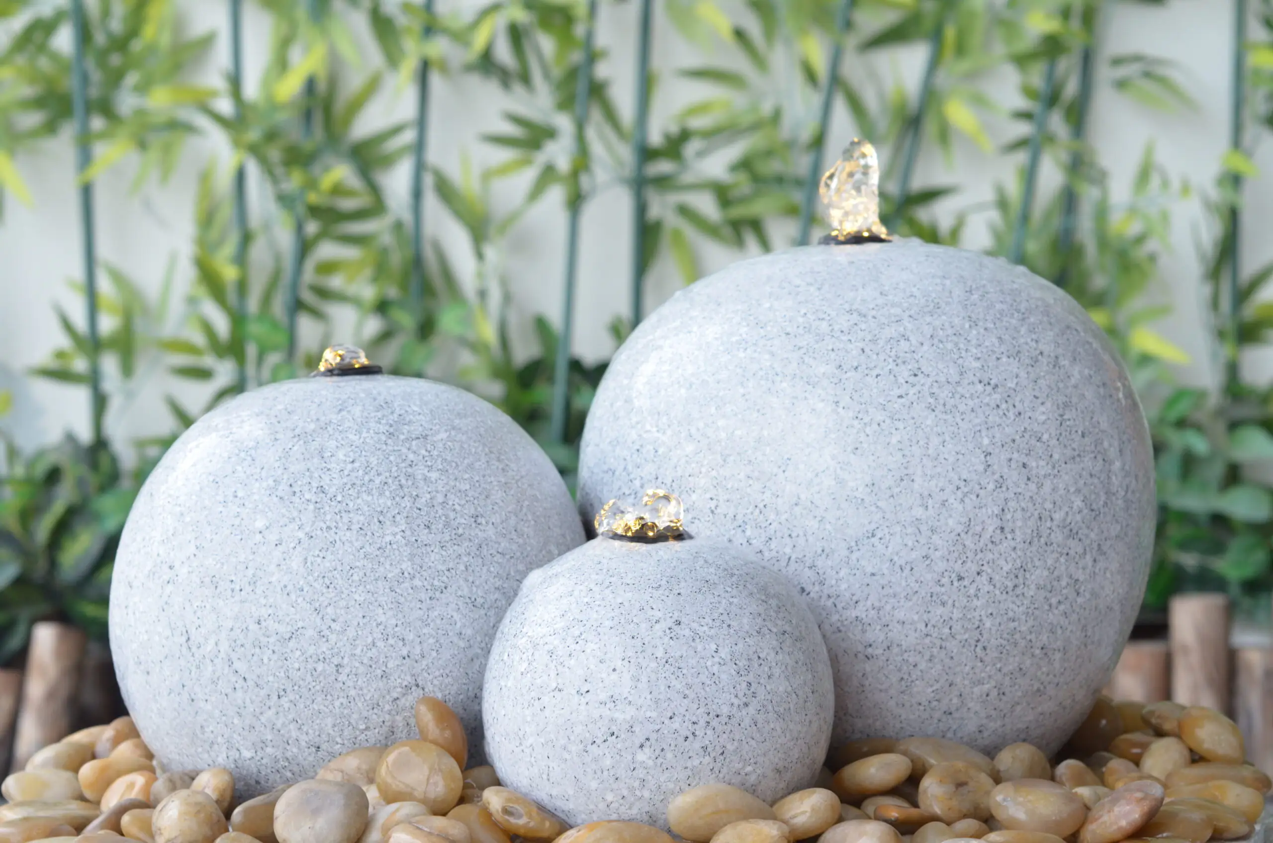 Heissner Gartenbrunnen Saphira 59 x 43 x 15/23/28 cm, grau