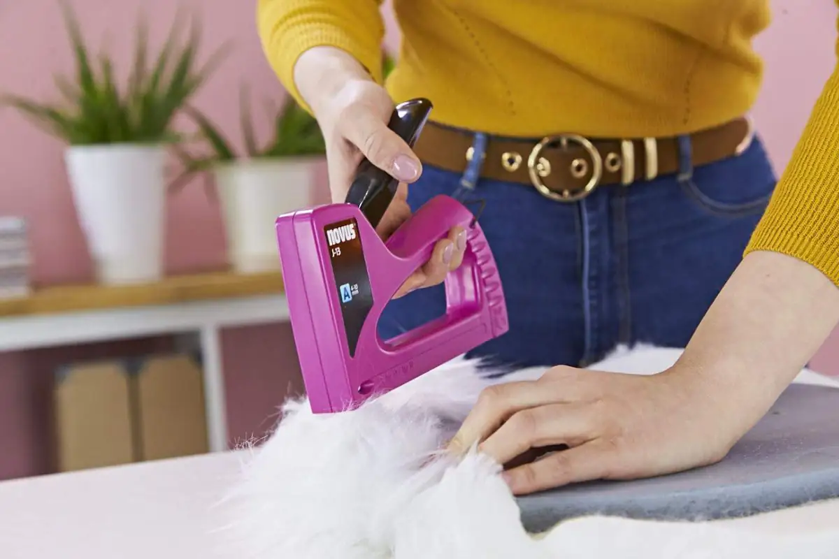 Novus Handtacker J-13 für Feindrahtklammern bis 10 mm