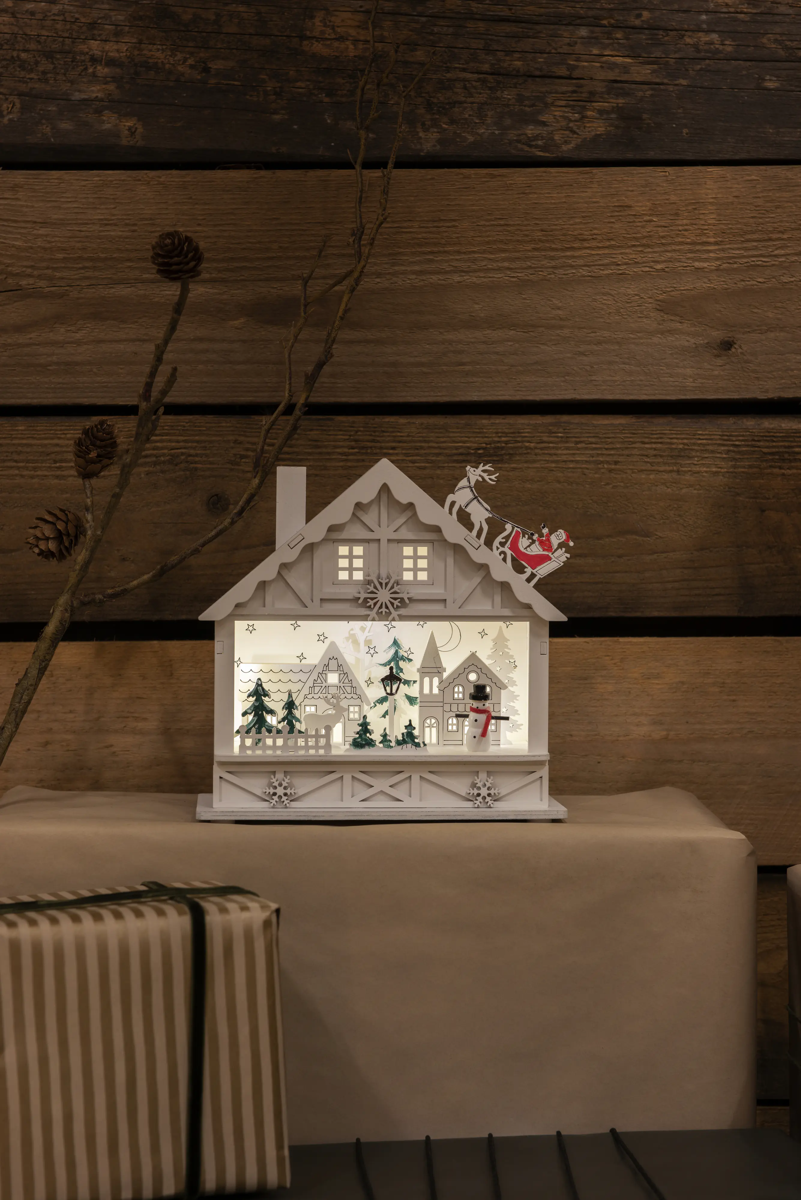 Konstsmide LED Holzsilhouette Haus Innen 4 warmweiße Dioden Konstsmide LED Holzsilhouette Haus Innen 4 warmweiße Dioden