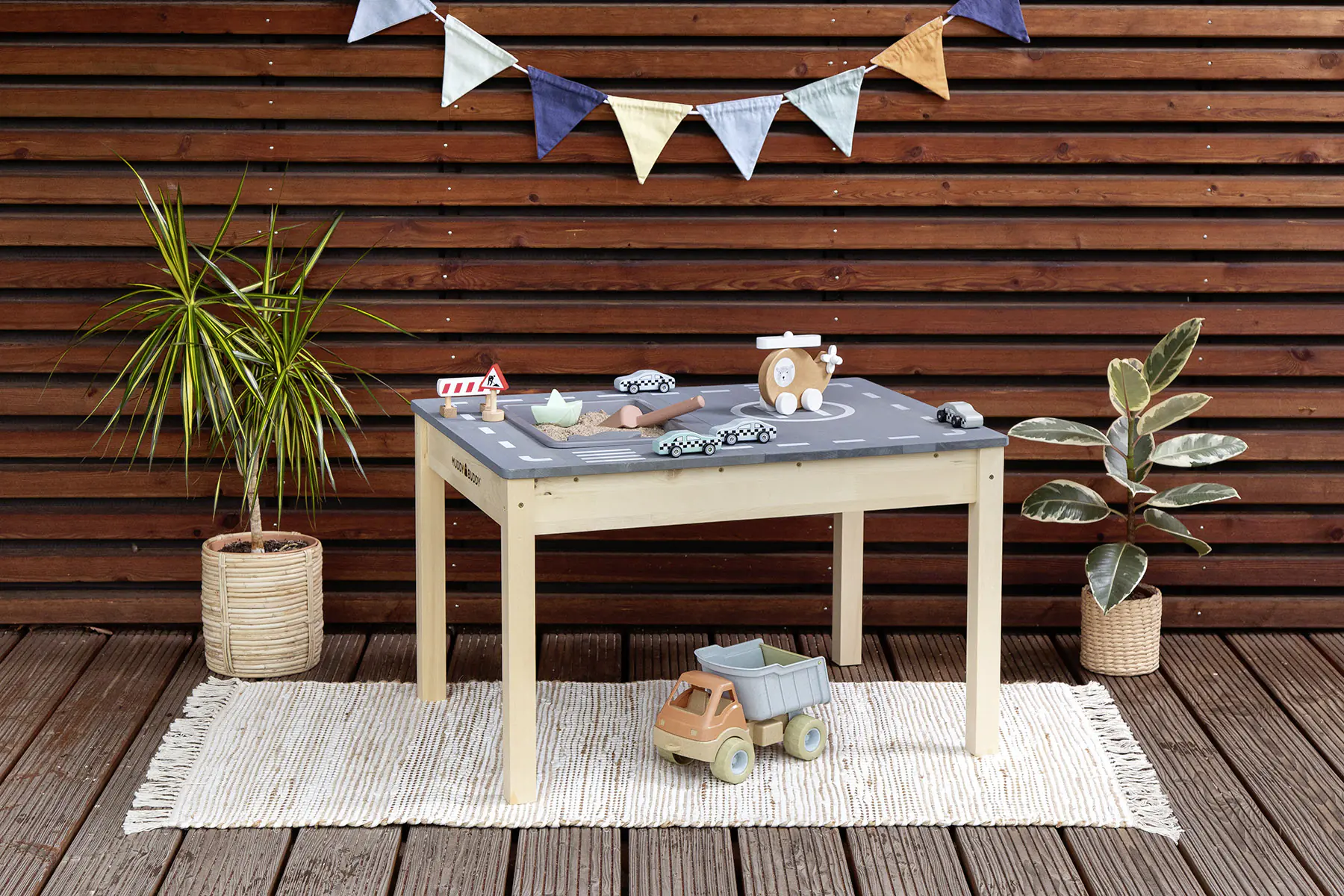 Muddy Buddy Outdoor Spieltisch Race Runner 80 x 60 x 50 cm Muddy Buddy Outdoor Spieltisch Race Runner 80 x 60 x 50 cm