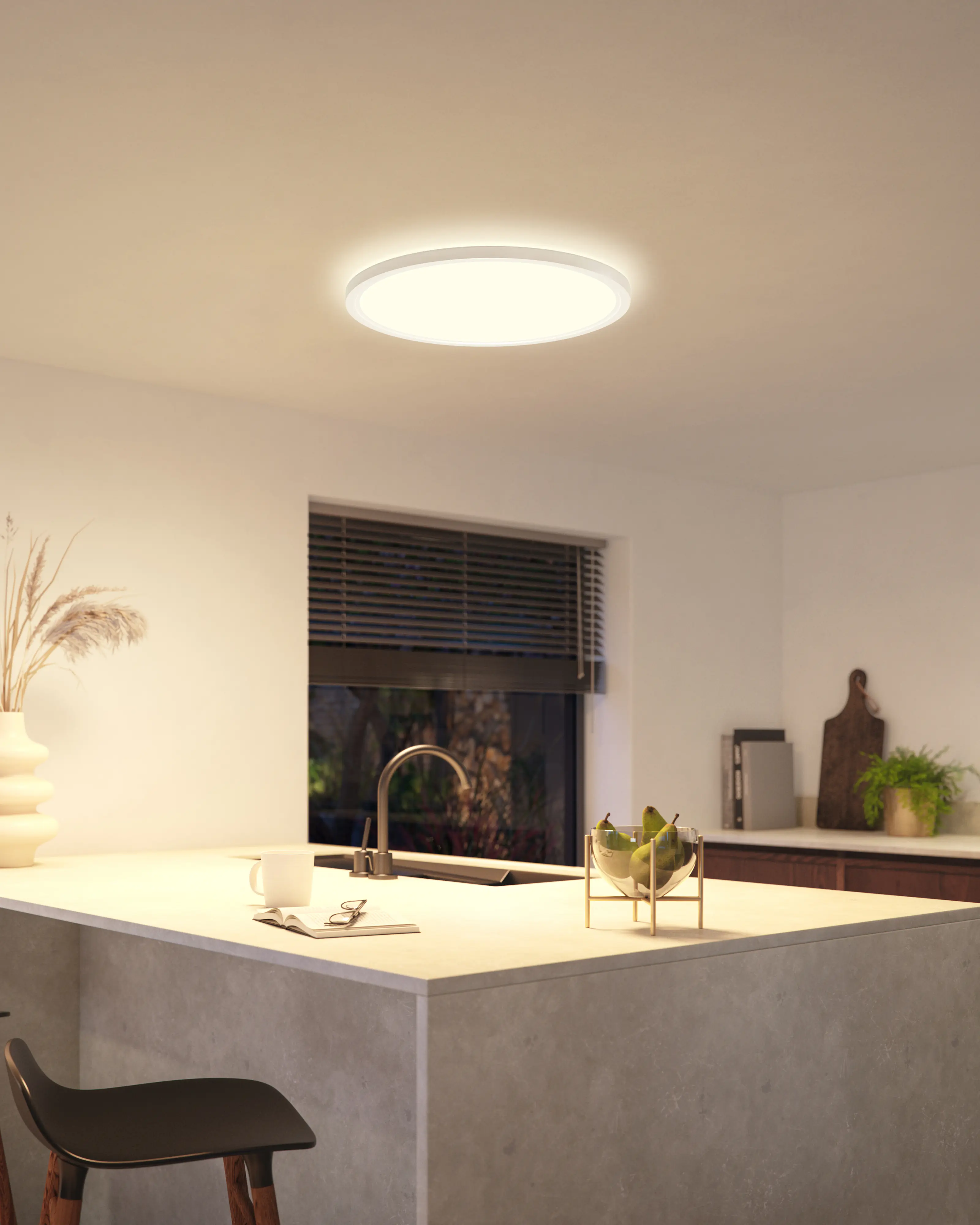 Philips Hue LED Deckenleuchte Tento rund weiß Ø 55 cm RGB Philips Hue LED Deckenleuchte Tento rund weiß Ø 55 cm RGB