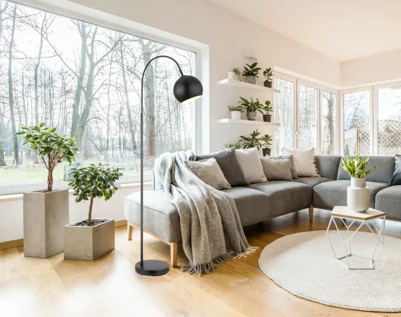 Globo Stehleuchte Benno 58 x 150 cm L x H schwarz