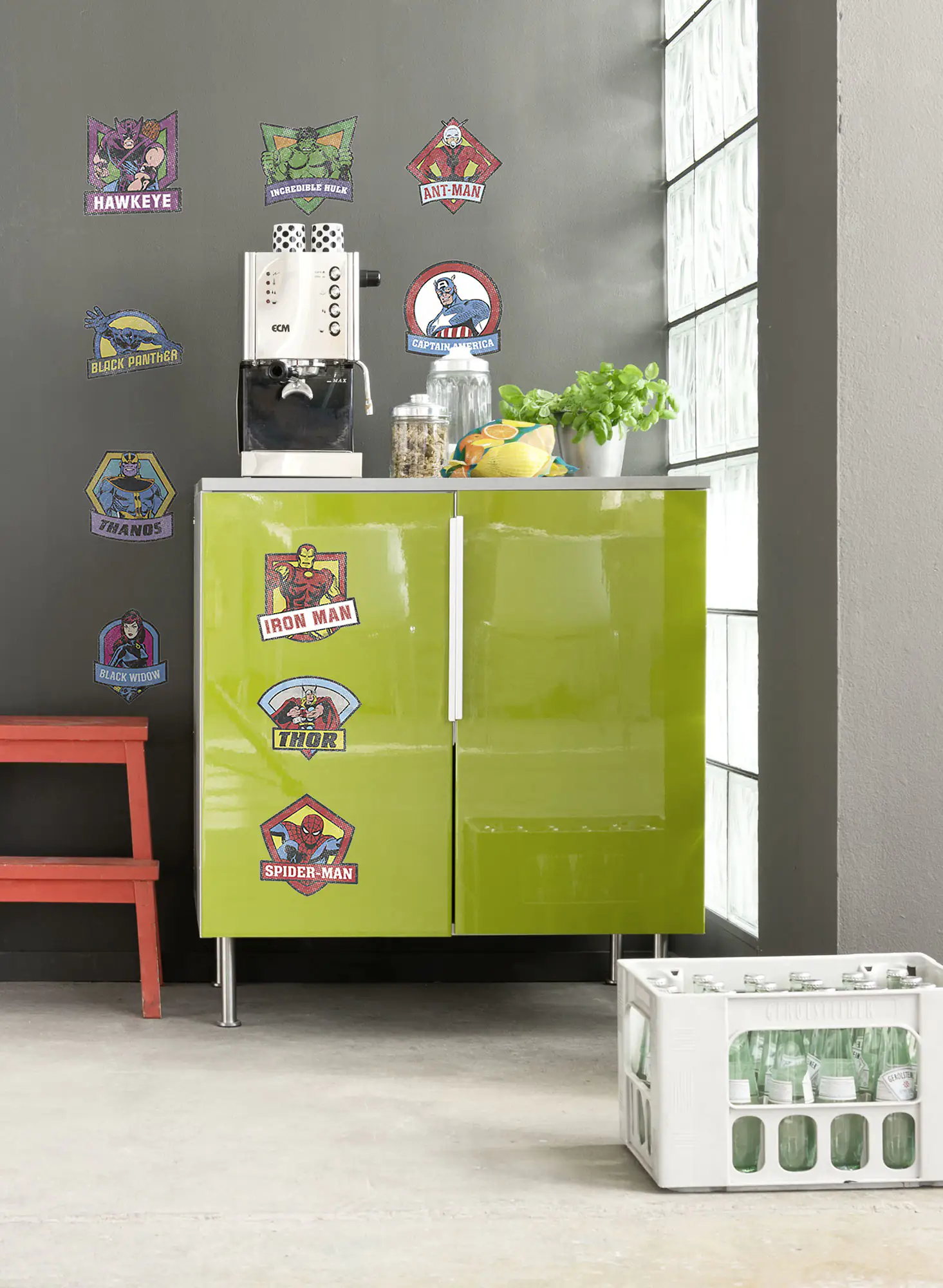 Komar Dekosticker Avengers Badges 50 x 70 cm Komar Dekosticker Avengers Badges 50 x 70 cm
