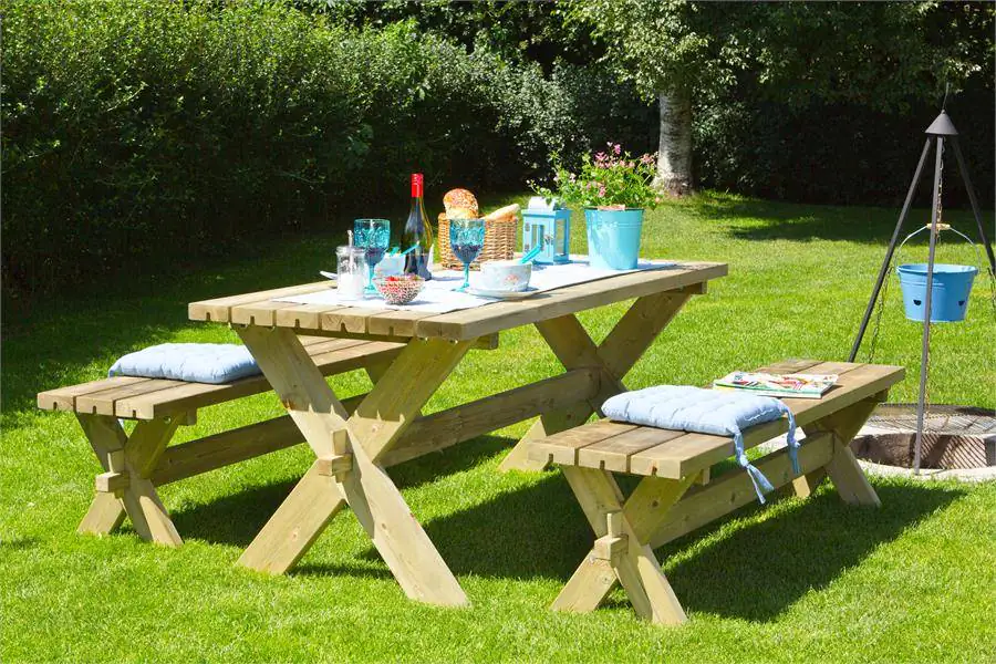 Plus Nostalgie Sitzgarnitur 1 Tisch & 2 Bänke