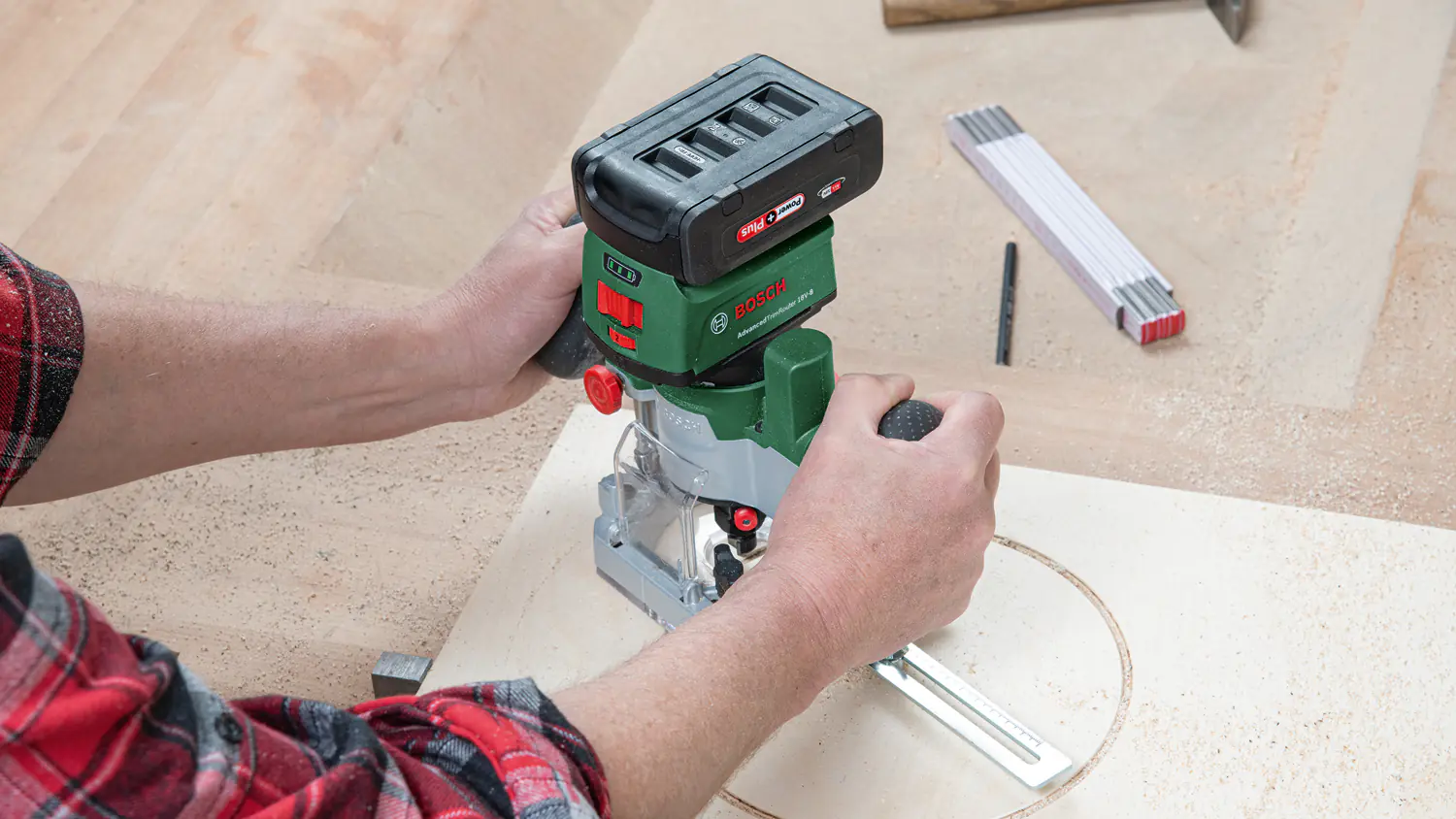 Bosch Akku-Oberfräse Router Combi Set 18V Solo Bosch Akku-Oberfräse Router Combi Set 18V Solo