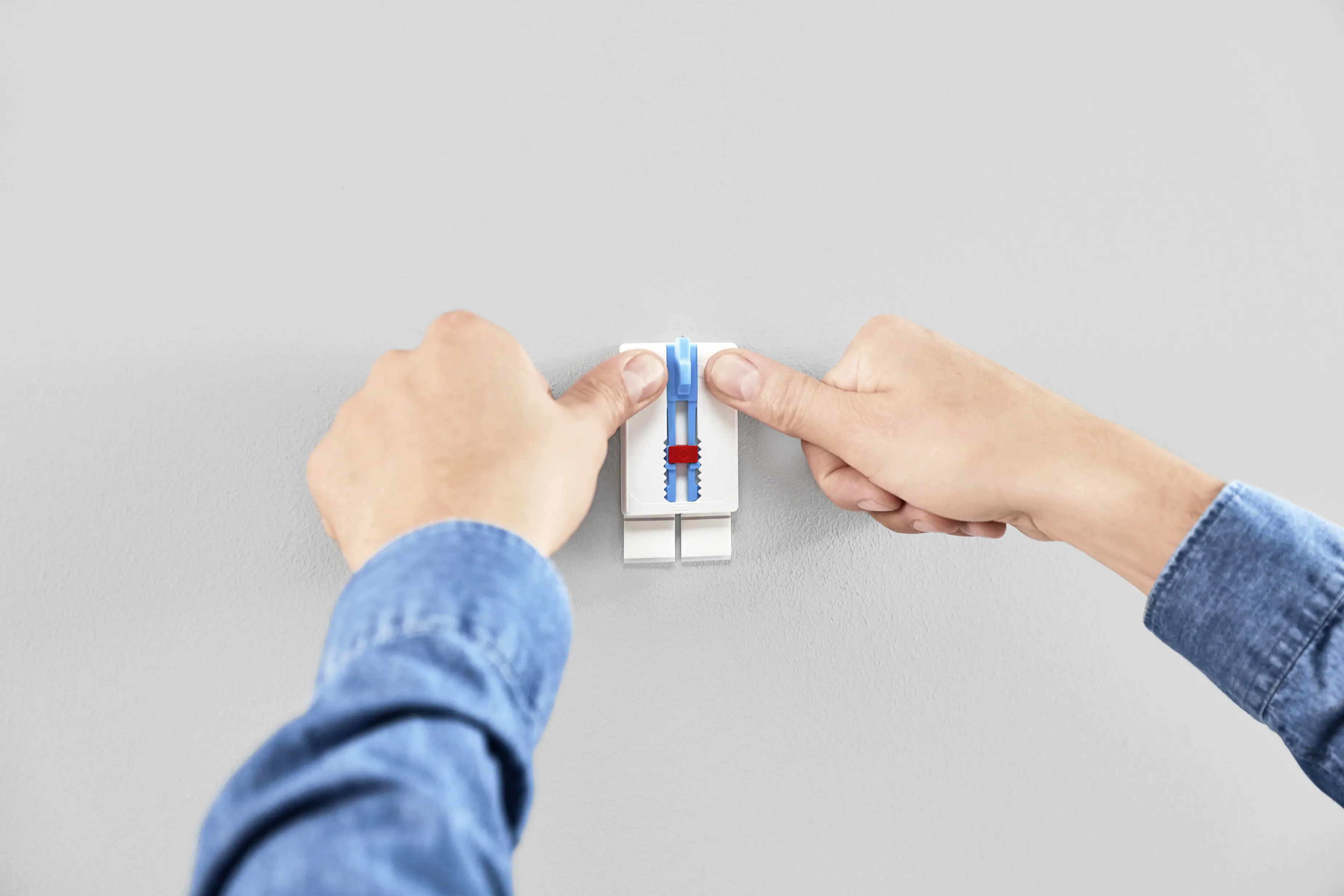 tesa Klebenagel Traglast 2 kg, 2 Stück