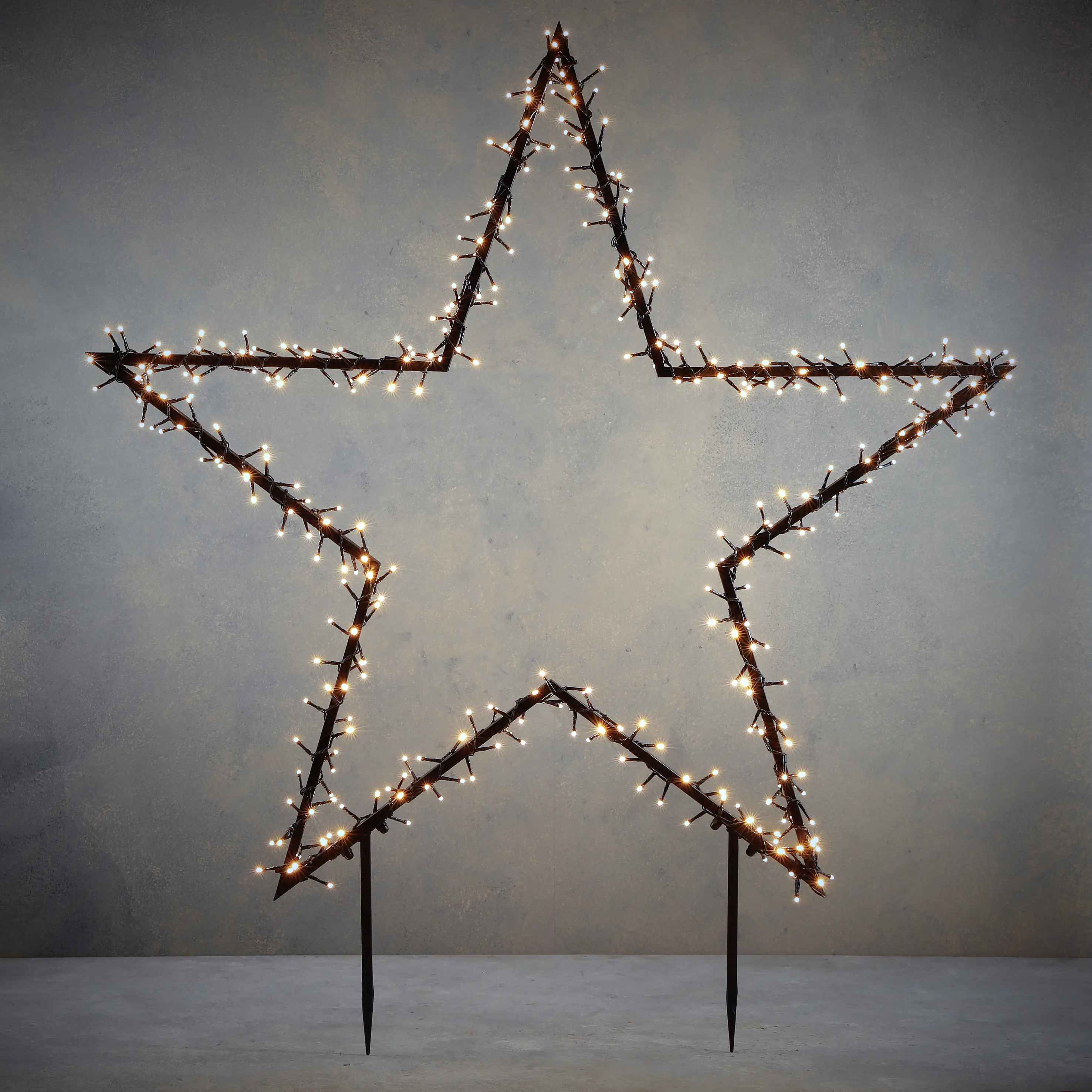 Luca Lighting Gartenstecker Stern beleuchtet 350 LED 121 x 135 cm Luca Lighting Gartenstecker Stern beleuchtet 350 LED 121 x 135 cm