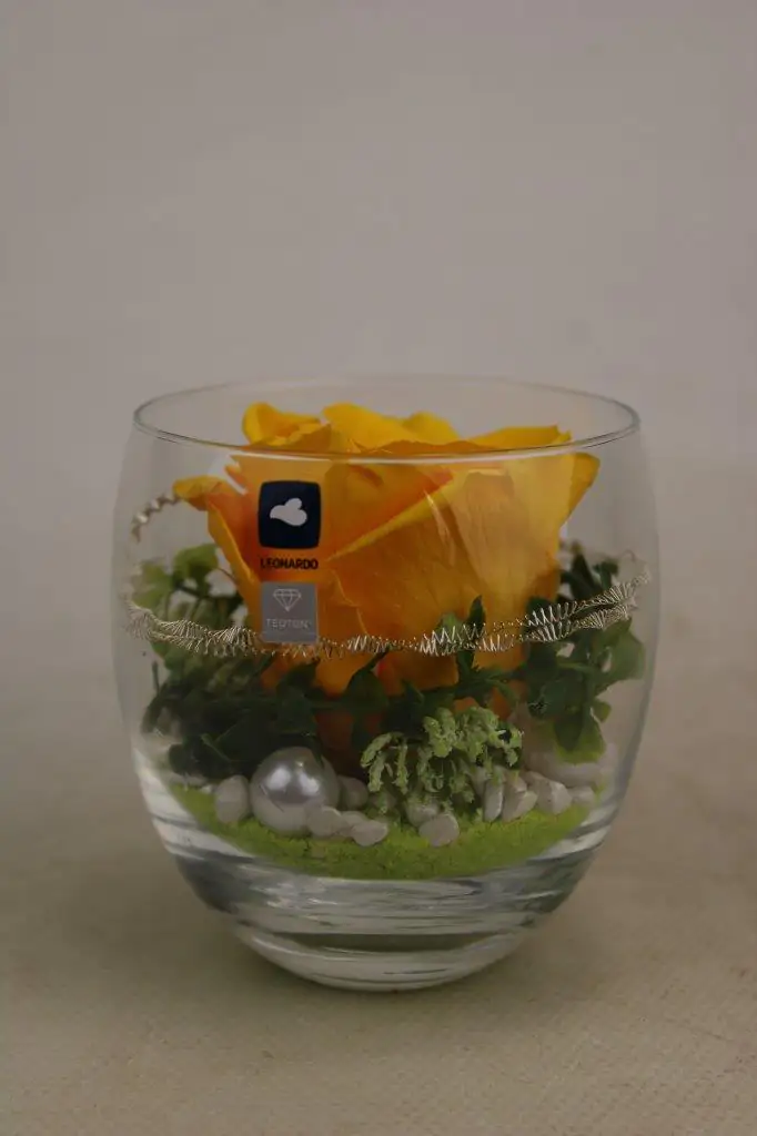 Arrangement Whyskiglas Long Life Rose Gelb