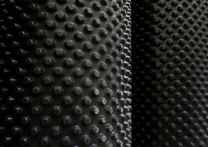 Onduline Grundmauerschutz Noppenbahn 1 m Zuschnitt 0,5 - 20 m Onduline Grundmauerschutz Noppenbahn 1 m Zuschnitt 0,5 - 20 m