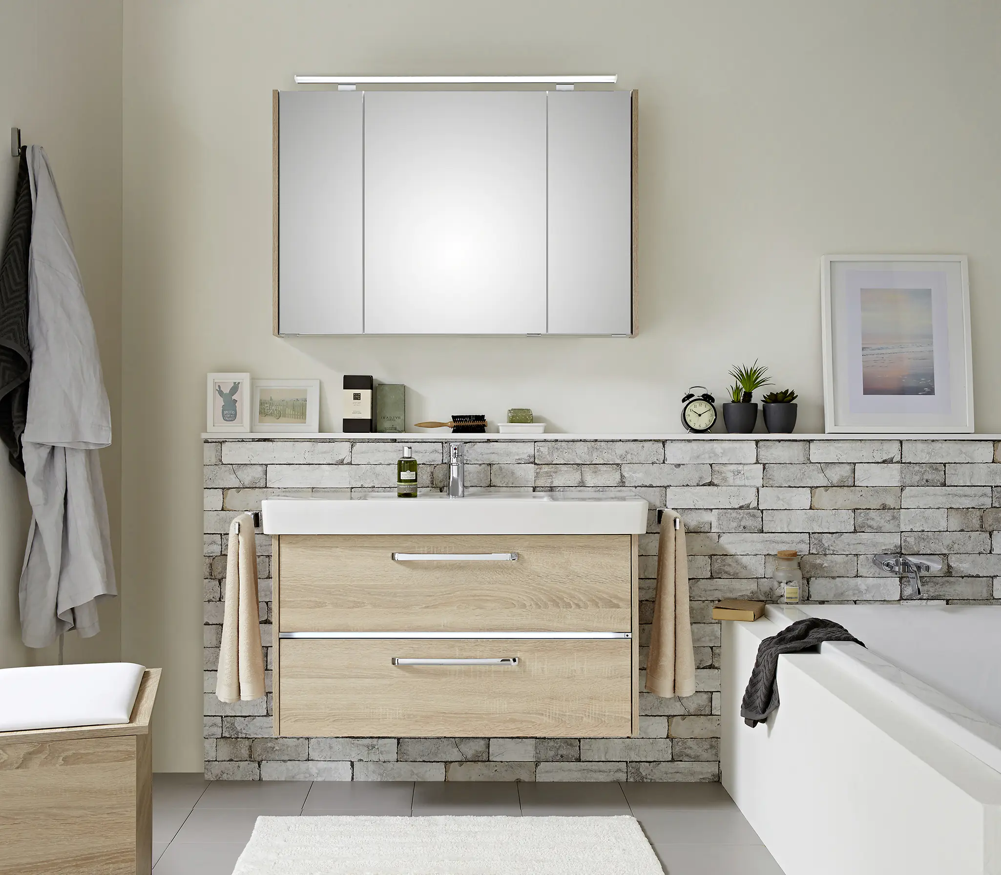 Primaster Badblock Berlin eiche natur mit LED-Aufsatzleuchte 105 cm