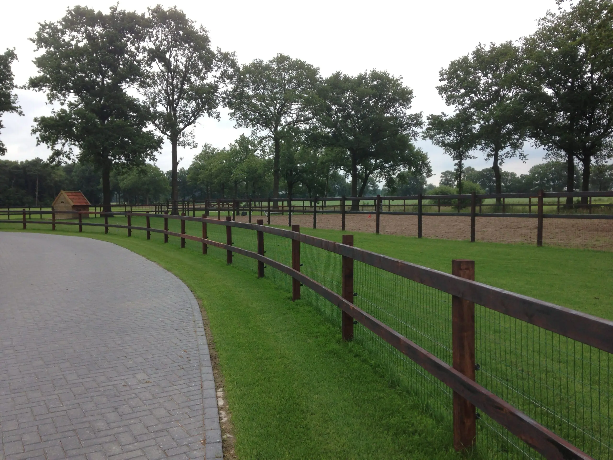 Rundpfahl Koppelzaun 2-reihig Höhe 148-160 cm 204 lfm