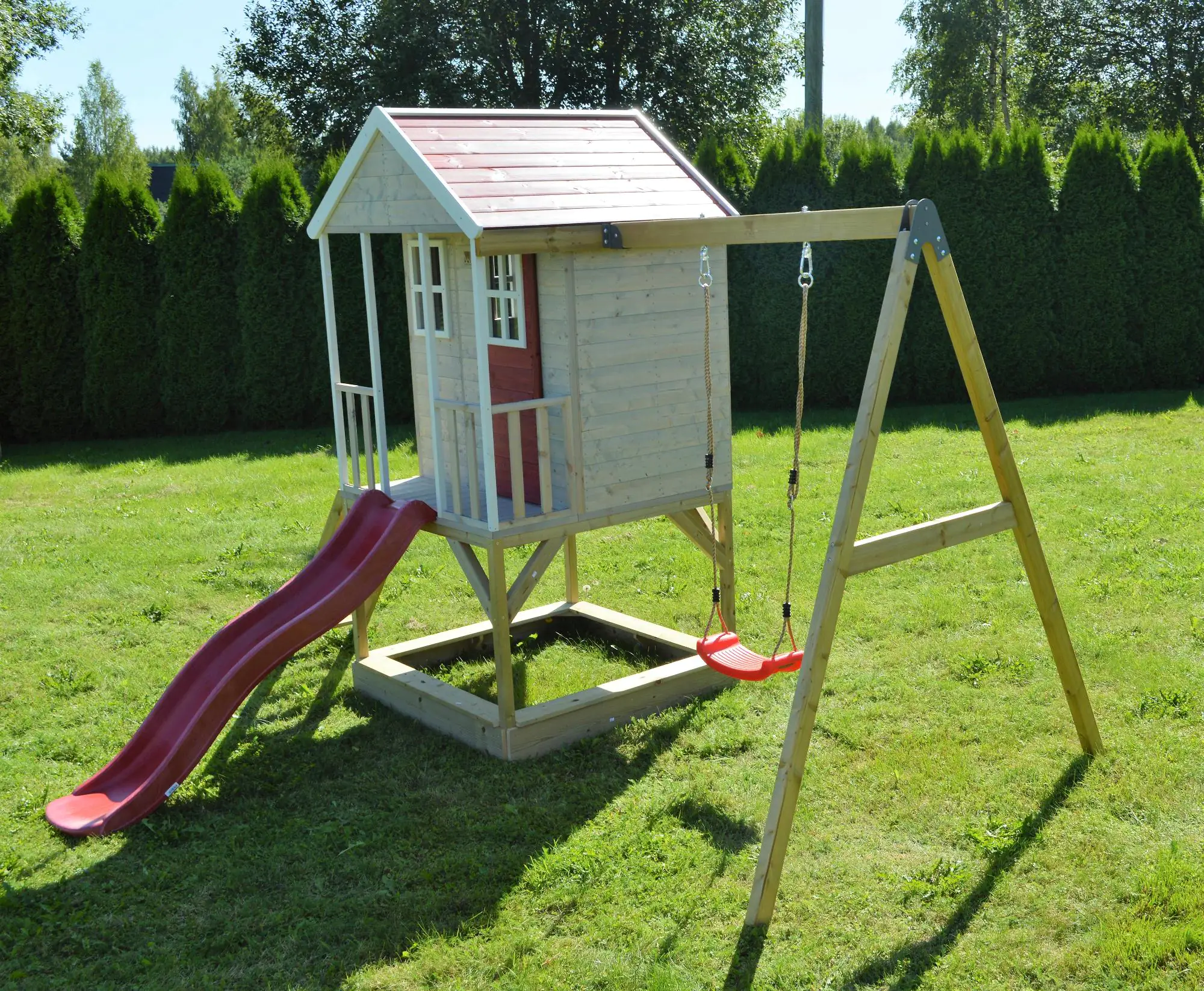Wendi Toys Kinderspielhaus Alpaka Spielturm inkl. Veranda, Schaukel & Rutsche Wendi Toys Kinderspielhaus Alpaka Spielturm inkl. Veranda, Schaukel & Rutsche