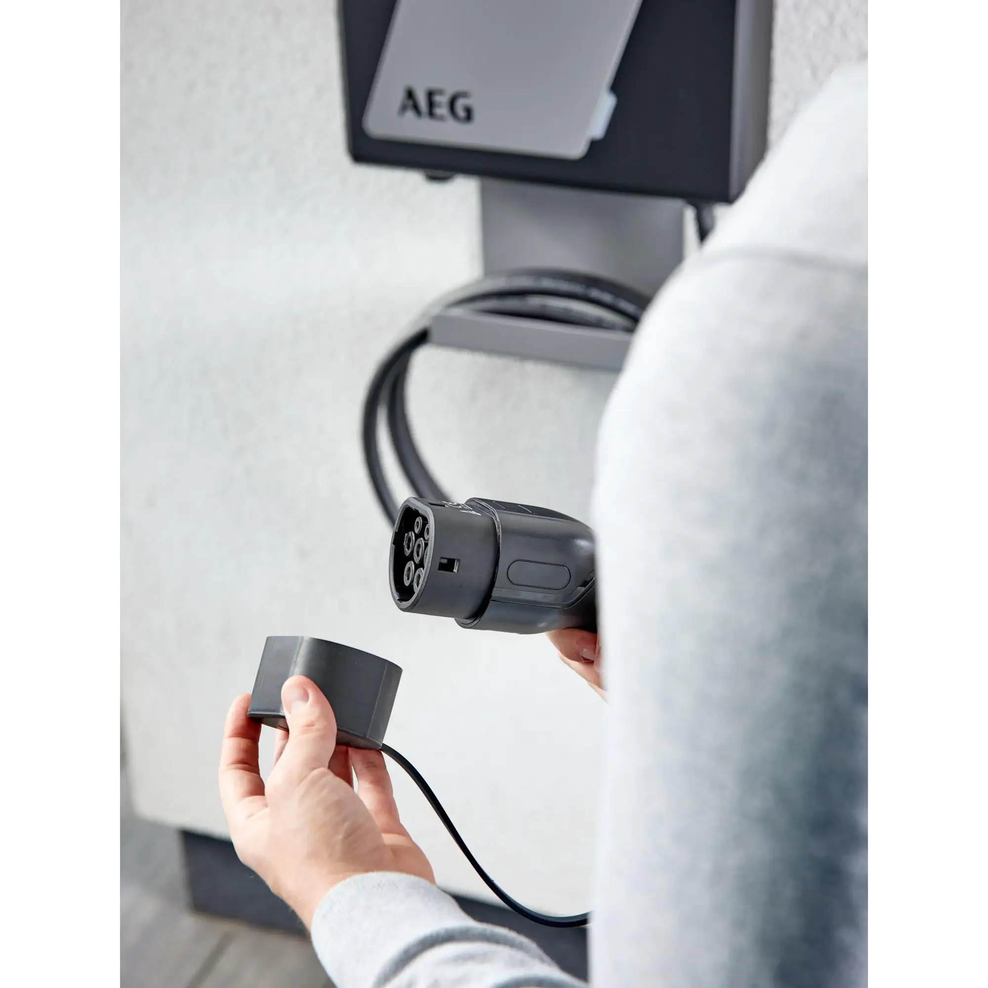 4038373059161_12 AEG E-Ladestation FF 22 KW Schutzschalter Typ A