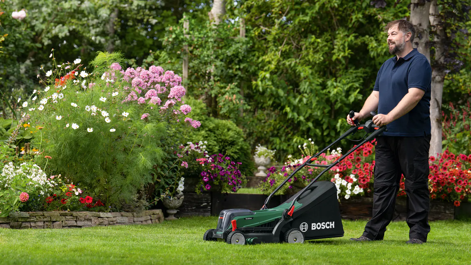 Bosch Akku-Rasenmäher UniversalRotak 2 x 18 V 37 cm Schnittbreite Solo