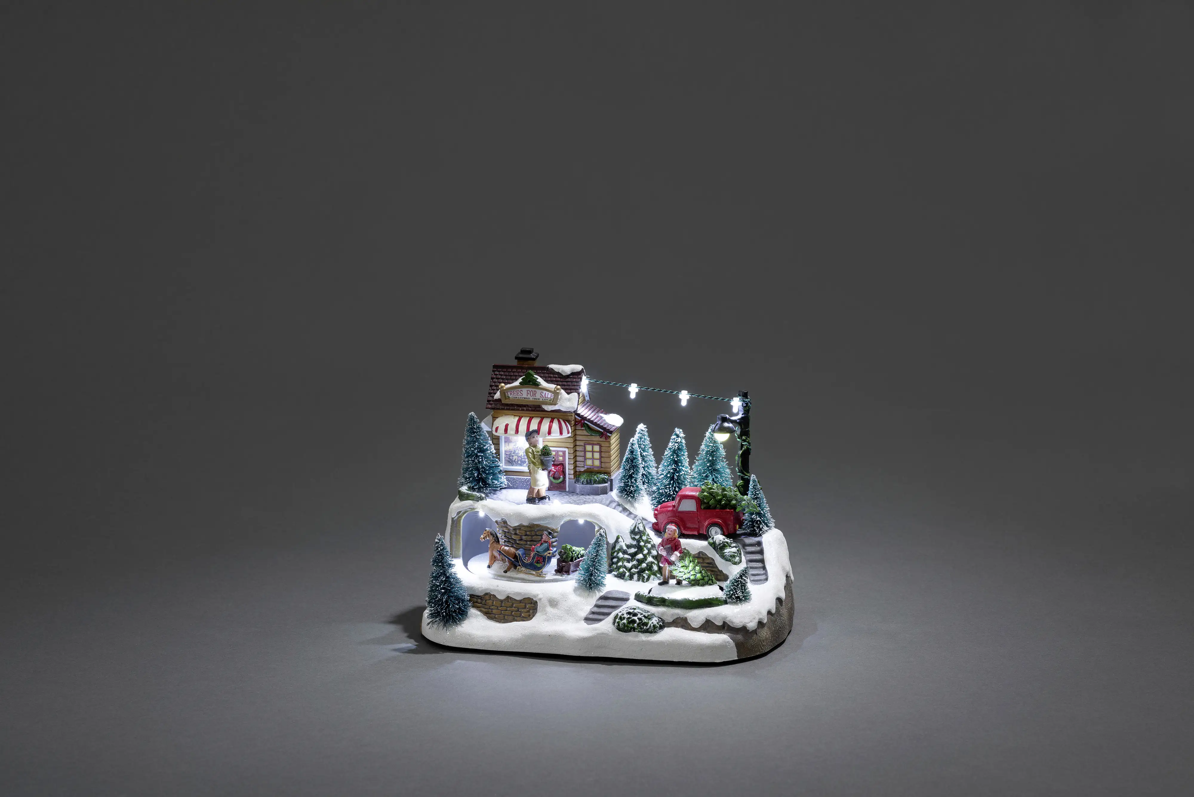 7318303447006 Konstsmide LED Szenerie Weihnachtsbaumverkauf 23,5 x16 x 17 cm