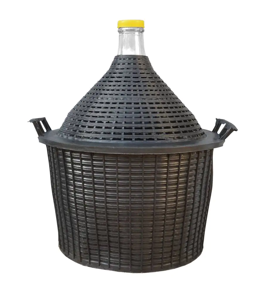 Glasballon im Schutzkorb