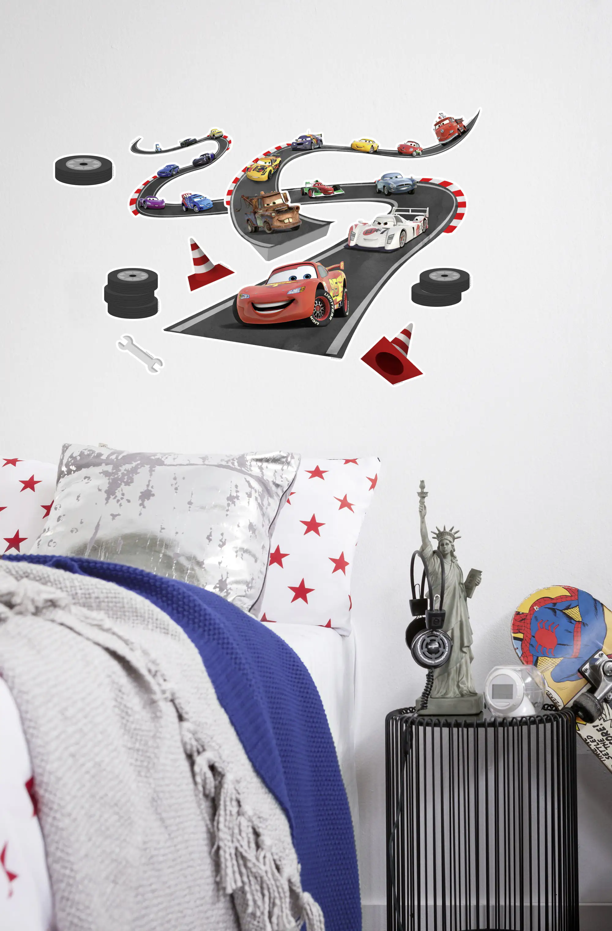 4036834177317_2573964 Komar Decosticker Cars Track 50 x 70 cm