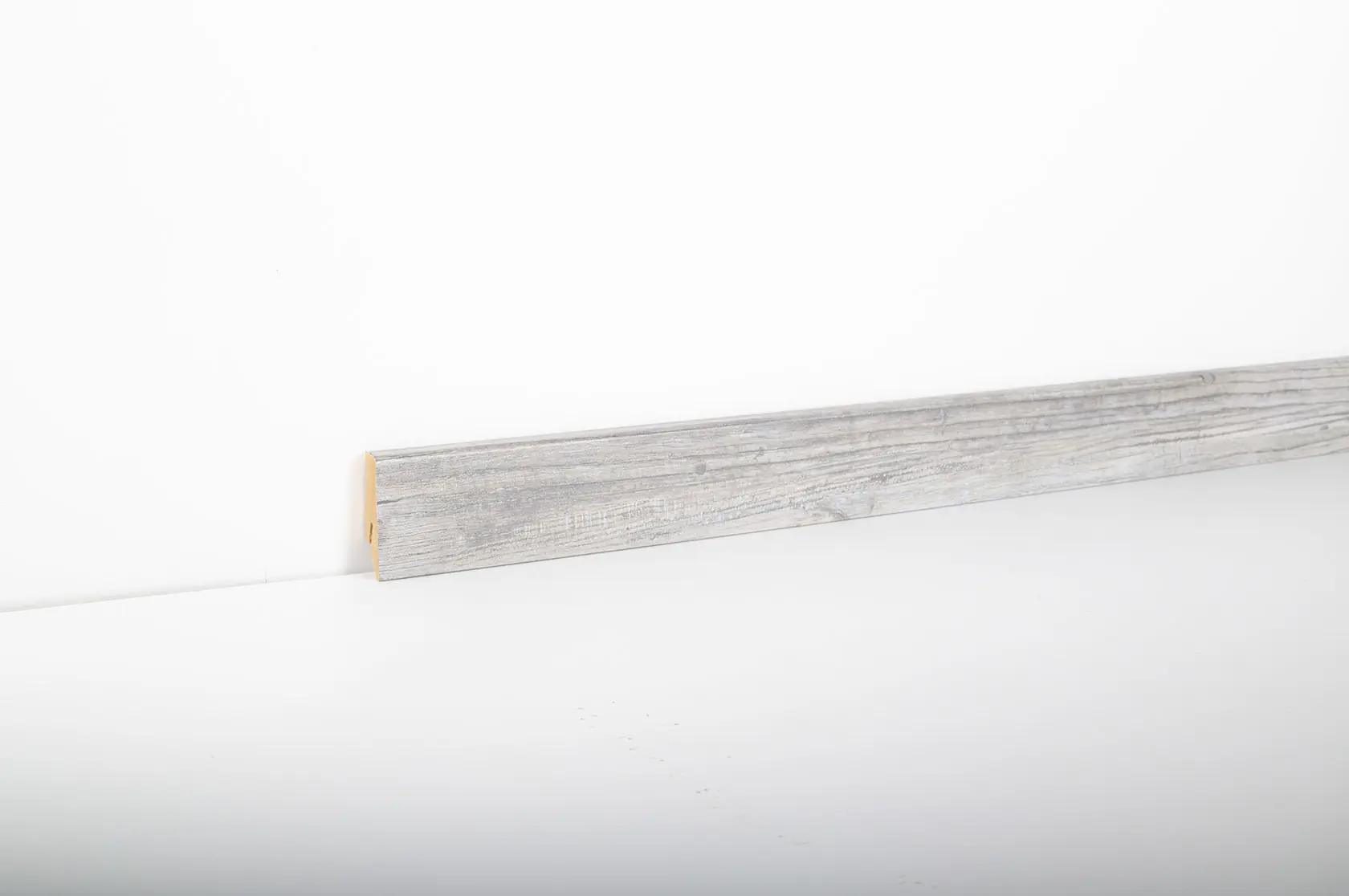 Classen Clip-Sockelleiste 240 x 5,8 x 1,9 cm Steamboat Elm